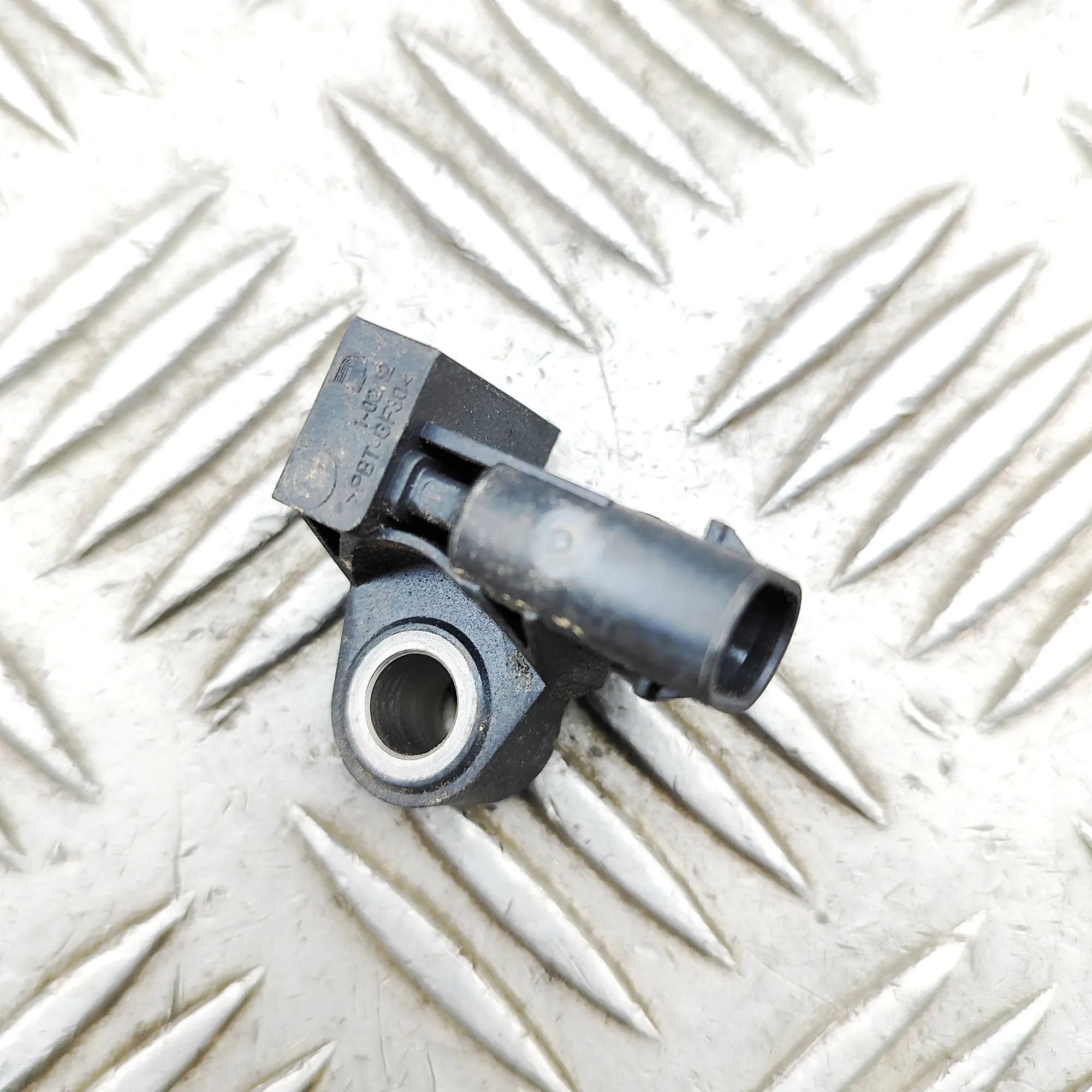 Skoda Octavia Impact sensor — front right Impact sensor — front right — SKODA OCTAVIA (IV...