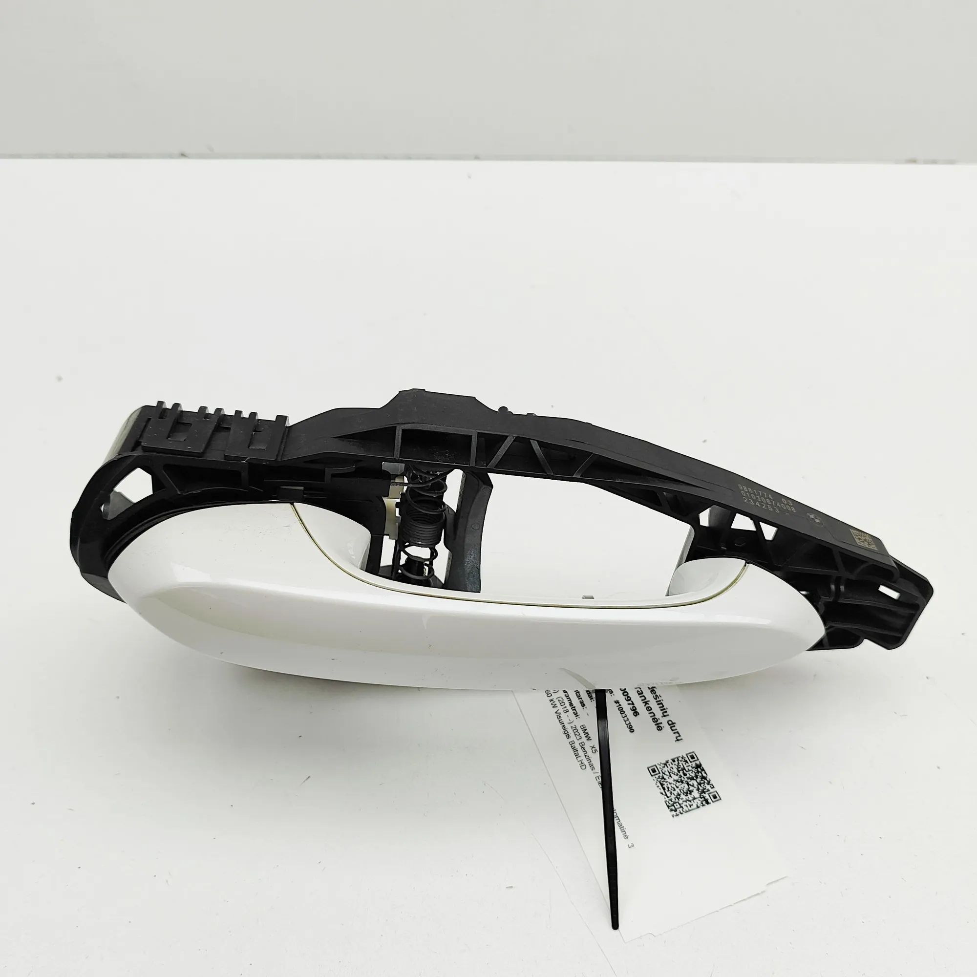 BMW X5 (G05) Exterior door handle — rear right Exterior door handle — rear right — BMW X5 (G05...