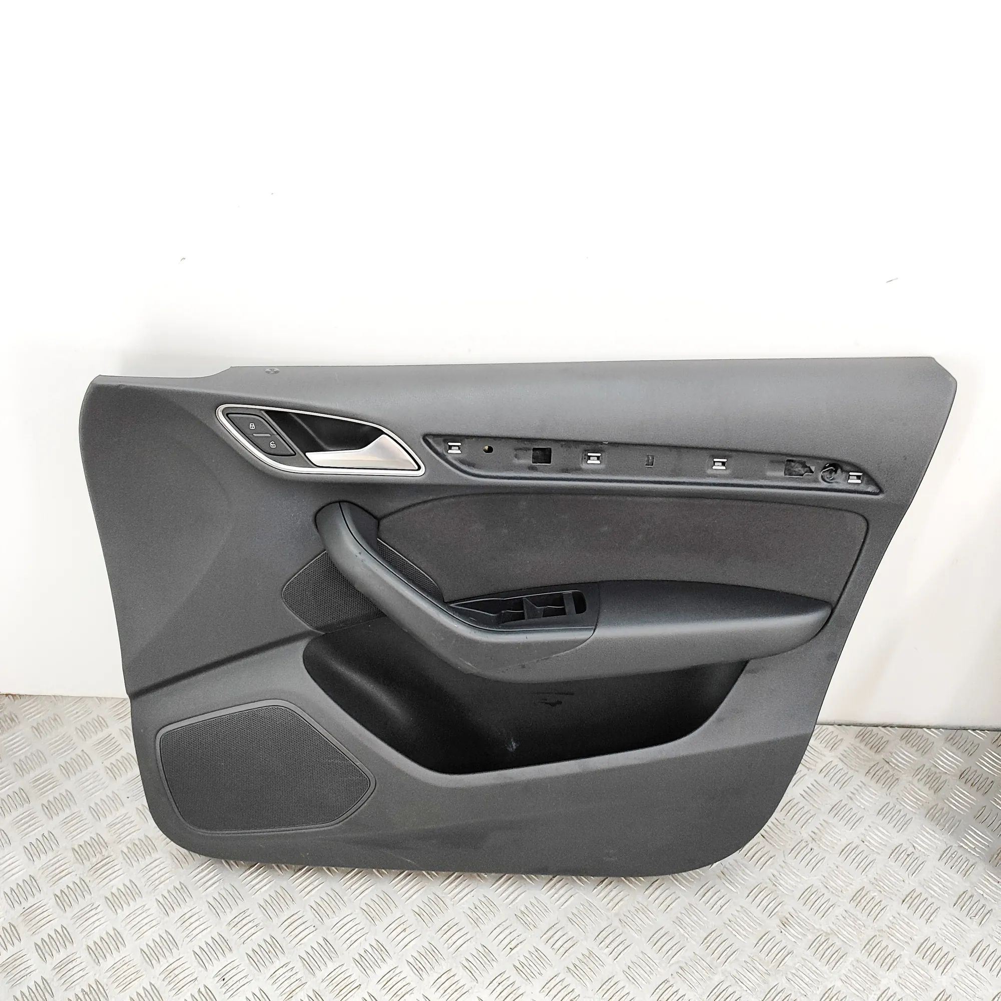 Audi Q3 (8U) Front Right Door Panel Front Right Door Panel — AUDI Q3 (8U) (2011-201...