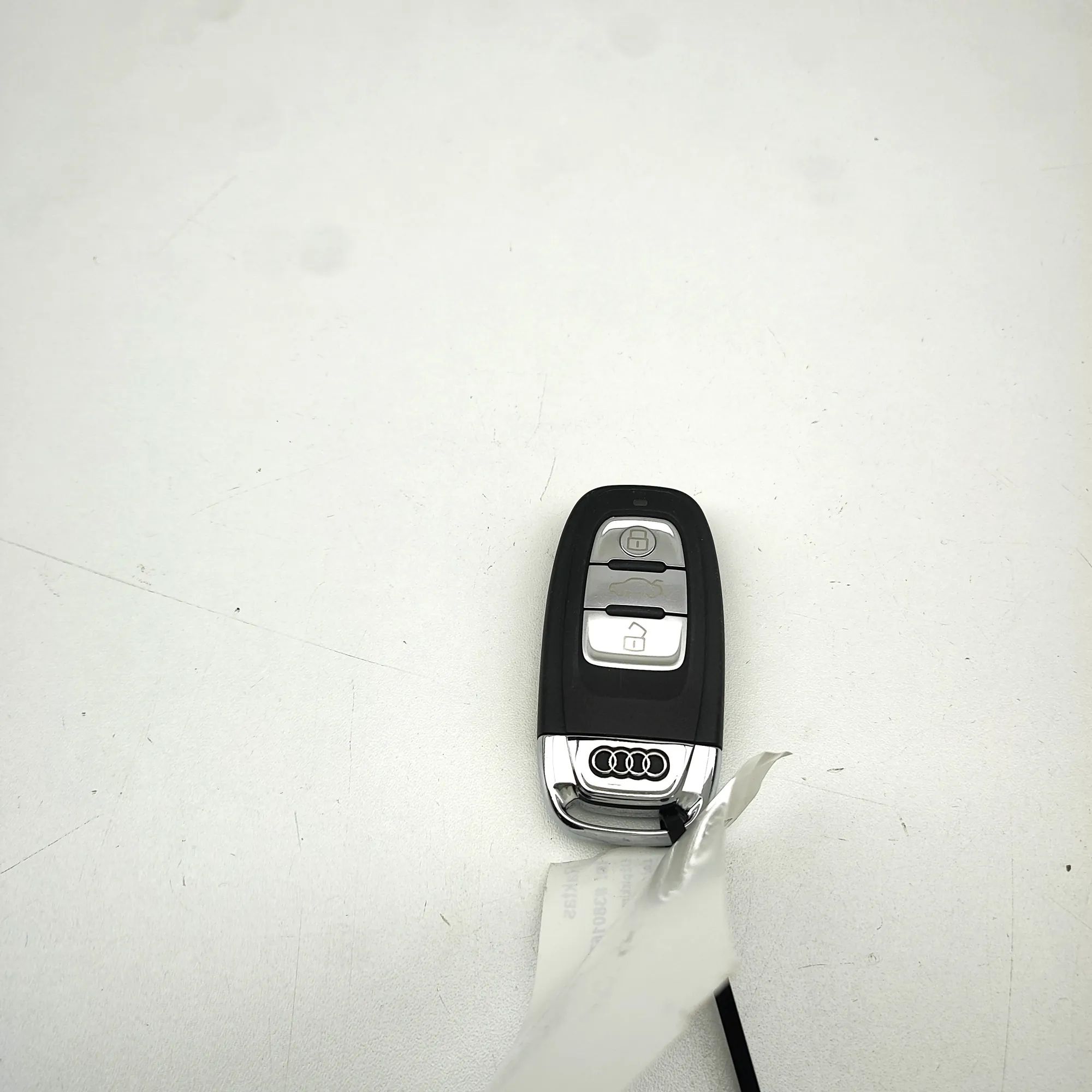 Audi Q5 (8R) Ключ зажигания Ignition key — AUDI Q5 (8R) (2008-2017) — 8K095...