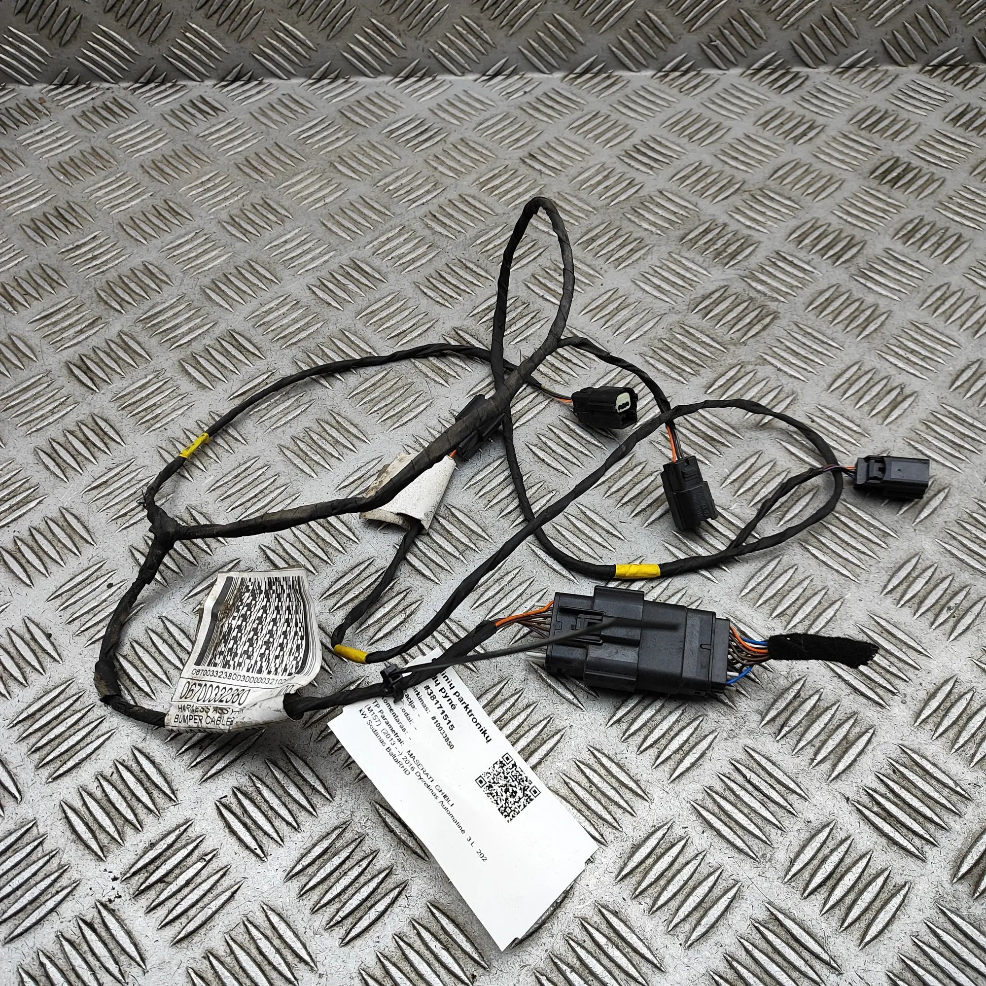 Maserati Ghibli Rear Parking Sensor Wiring Loom Rear Parking Sensor Wiring Loom — MASERATI GHIB...