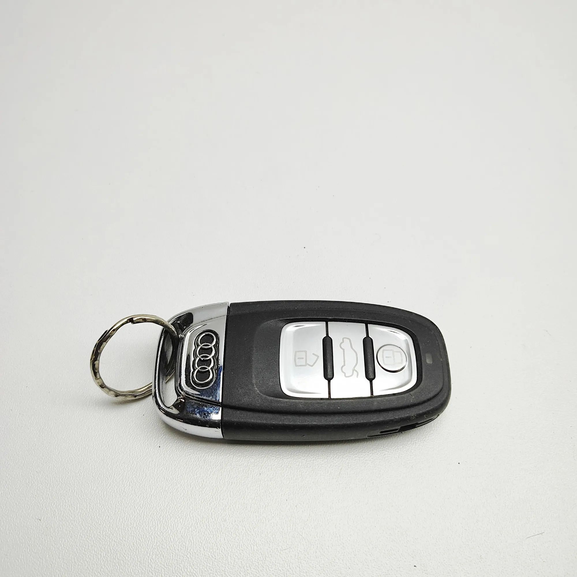Audi Q5 (8R) Ключ зажигания Ignition key — AUDI Q5 (8R) (2008-2017) — 8K095...