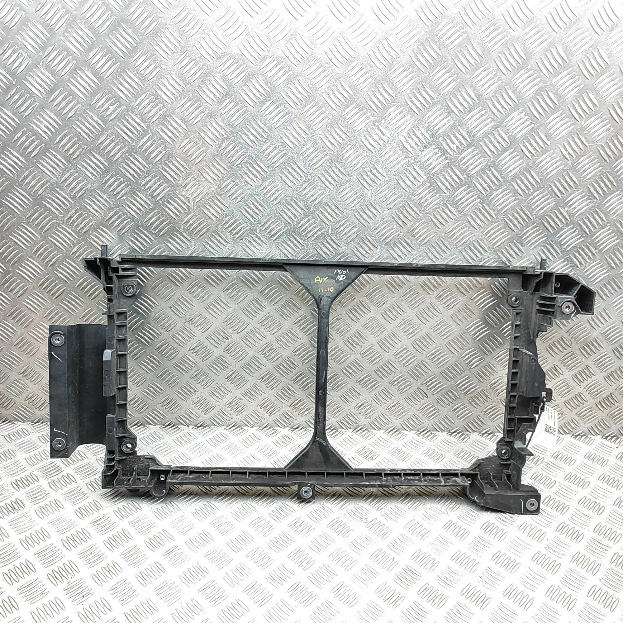 Nissan Leaf Radiator Holder Radiator Holder — NISSAN LEAF (ZE1) (2017-...) ...