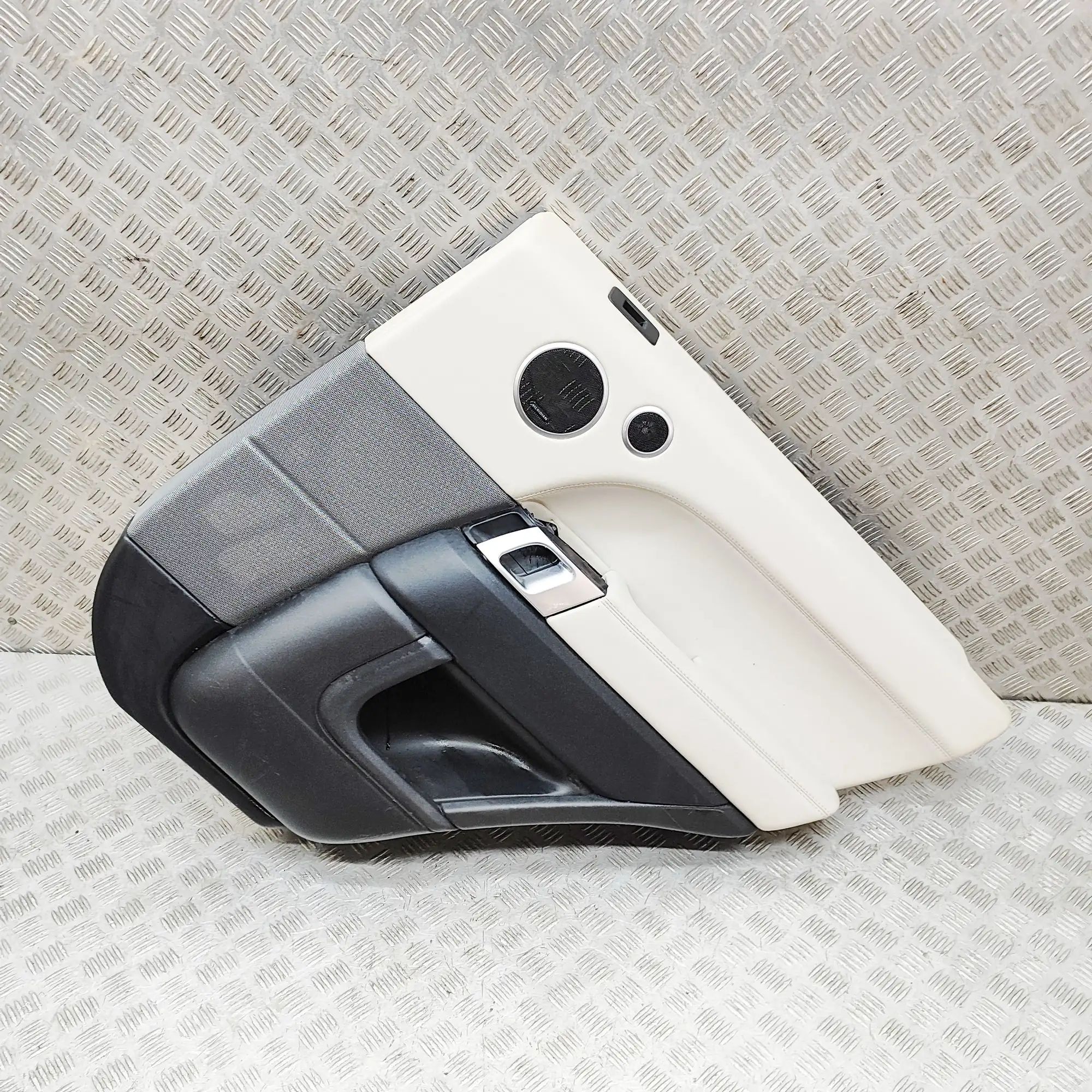 Land Rover Range Rover Sport (L494) Rear Right Door Panel Rear Right Door Panel — LAND ROVER RANGE ROVER ...