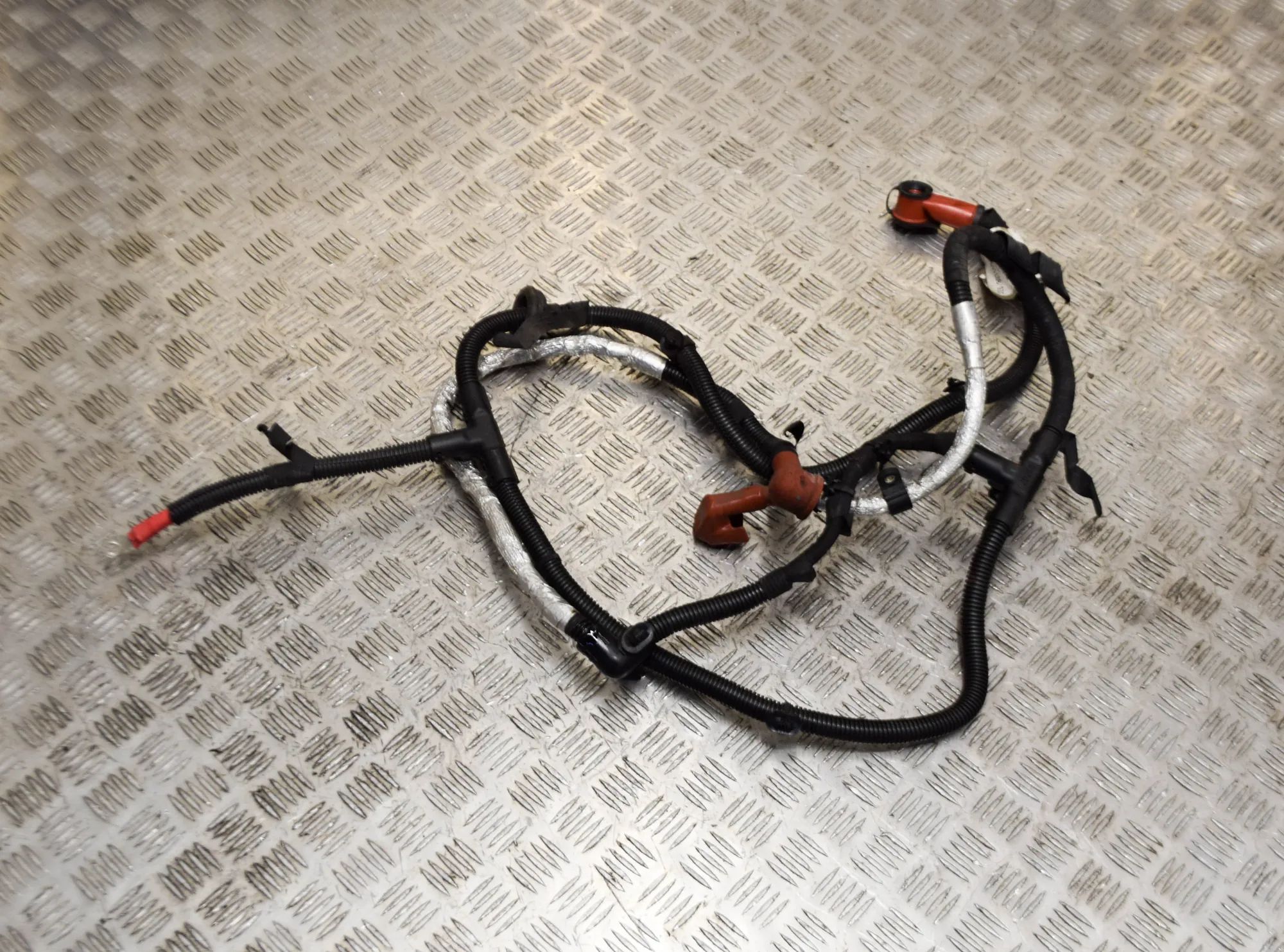 Maserati Ghibli Positive Battery Cable Positive Battery Cable — MASERATI GHIBLI (M157)...