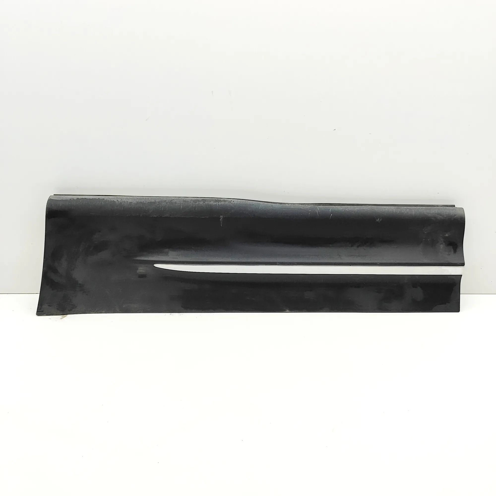 Mercedes-Benz GLB / EQB (X247) Lower door moulding — rear left Lower door moulding — rear left — MERCEDES BENZ...