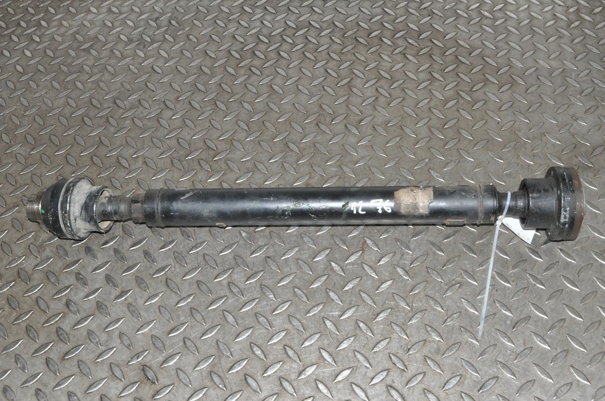 Land Rover Range Rover Sport (L494) Gearbox Short Propshaft Gearbox Short Propshaft — LAND ROVER RANGE ROVE...