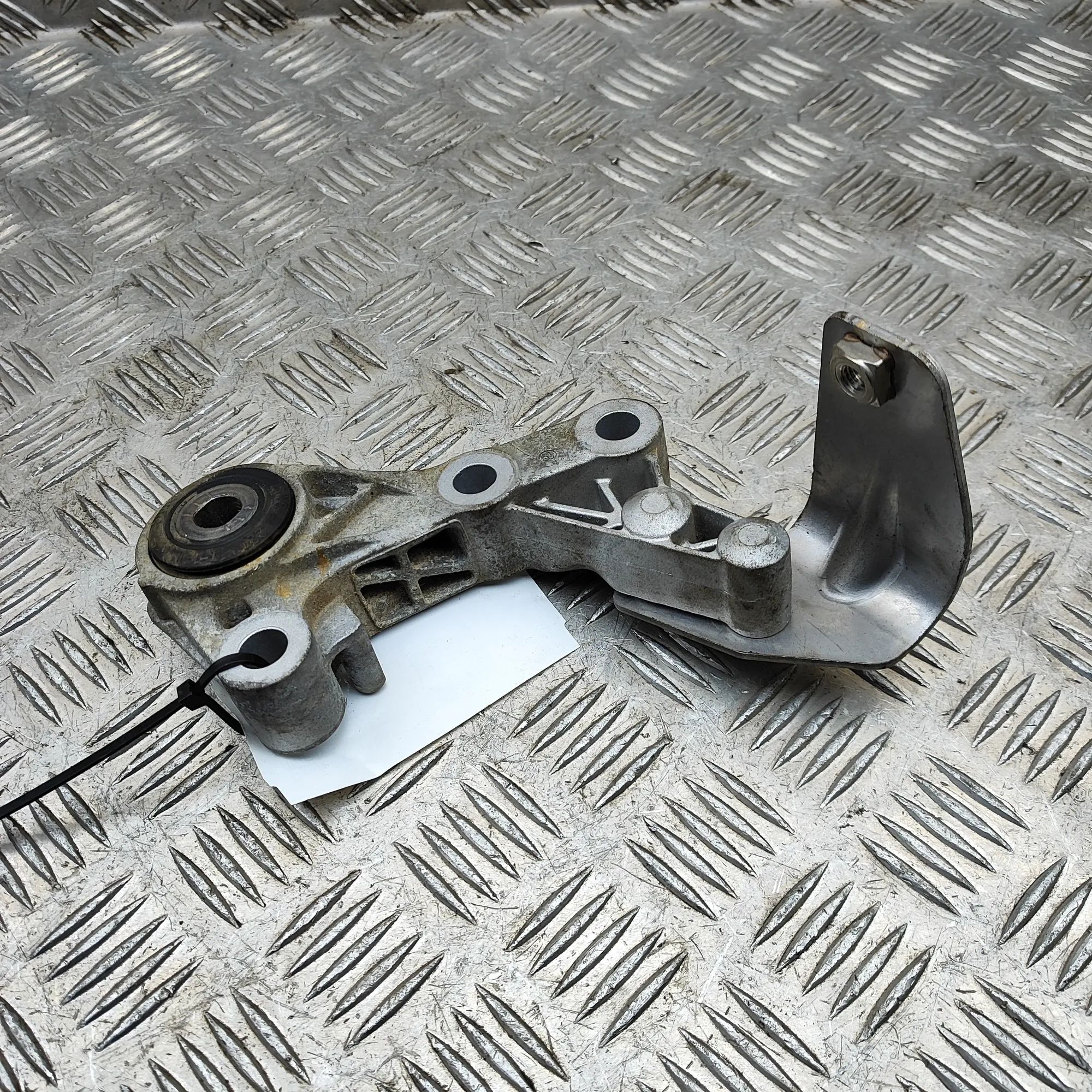 Mini Countryman (U25) Right Side Engine Mount Right Side Engine Mount — MINI COUNTRYMAN (U25)...