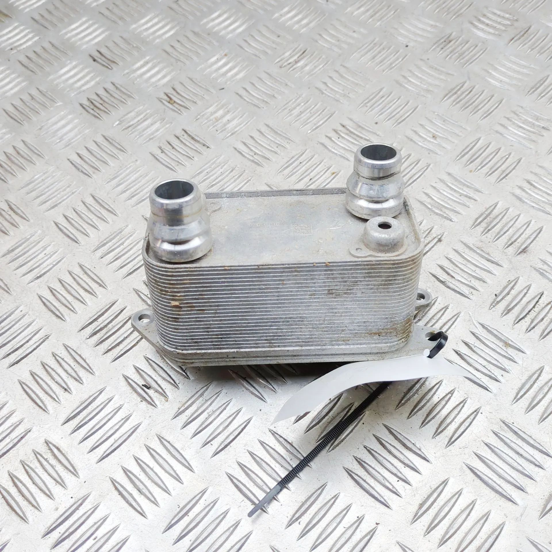 Tesla Model Y Масляный радиатор Oil Cooler — TESLA MODEL Y (2019-...) — 1096215...