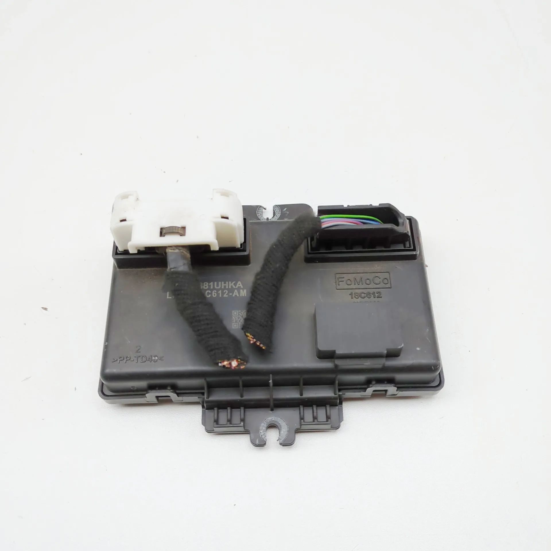 Climate control unit Brand/Model: FORD USA MUSTANG
Year: 2024
Gearbo...