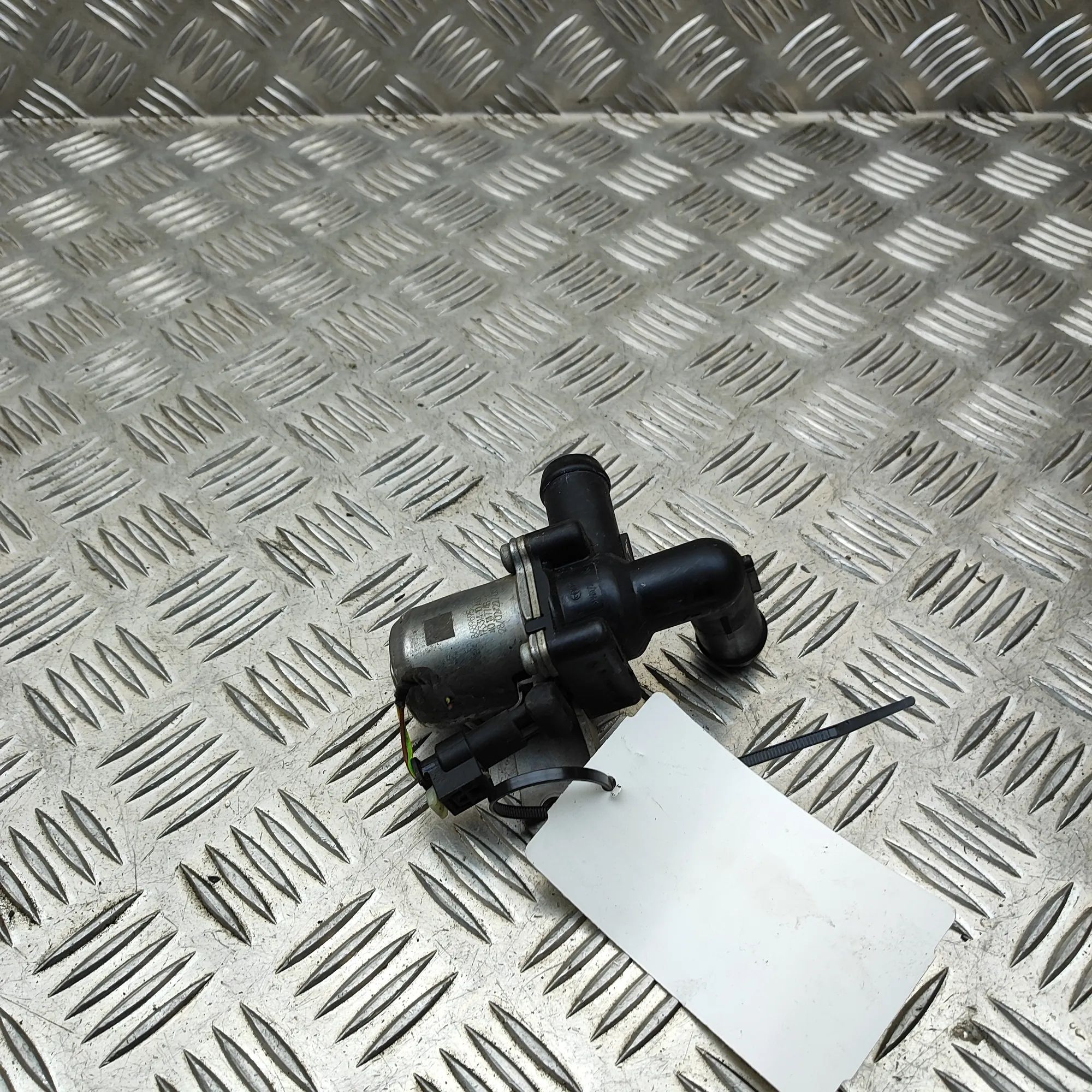 BMW X3 / iX3 (G01) Клапан охлаждающей  Coolant valve — BMW IX3 (G08) (2020-...) — 8689...