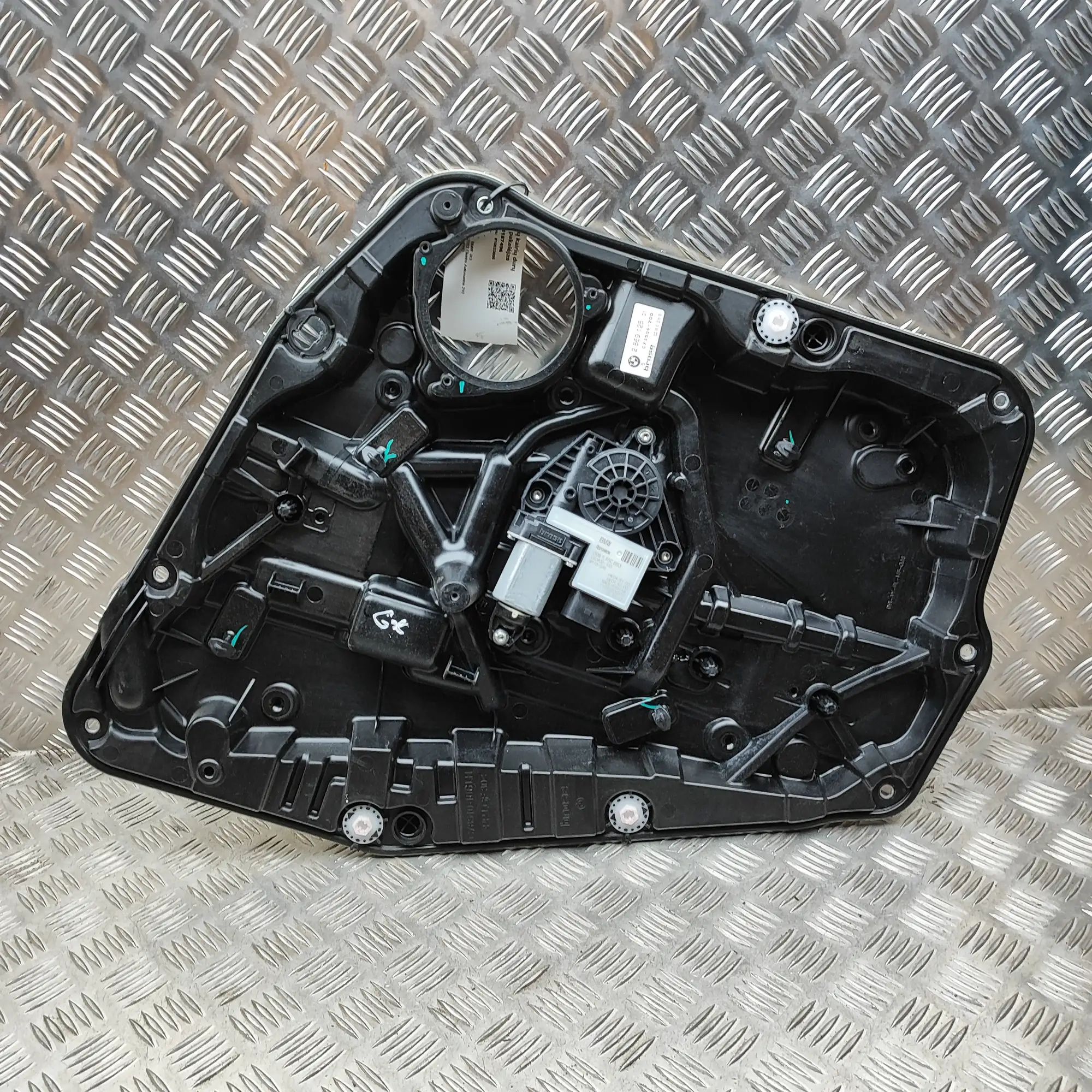 BMW X3 / iX3 (G01) Rear Left Door Window Regulator Rear Left Door Window Regulator — BMW IX3 (G08)...