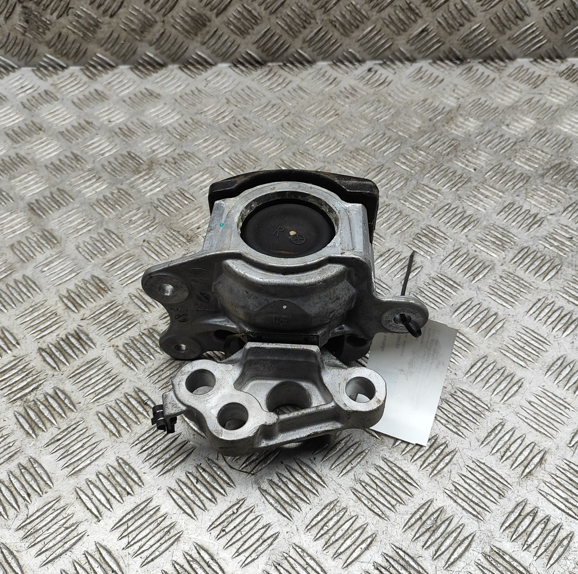 Land Rover Range Rover Evoque Left Side Engine Mount Left Side Engine Mount — LAND ROVER RANGE ROVER...