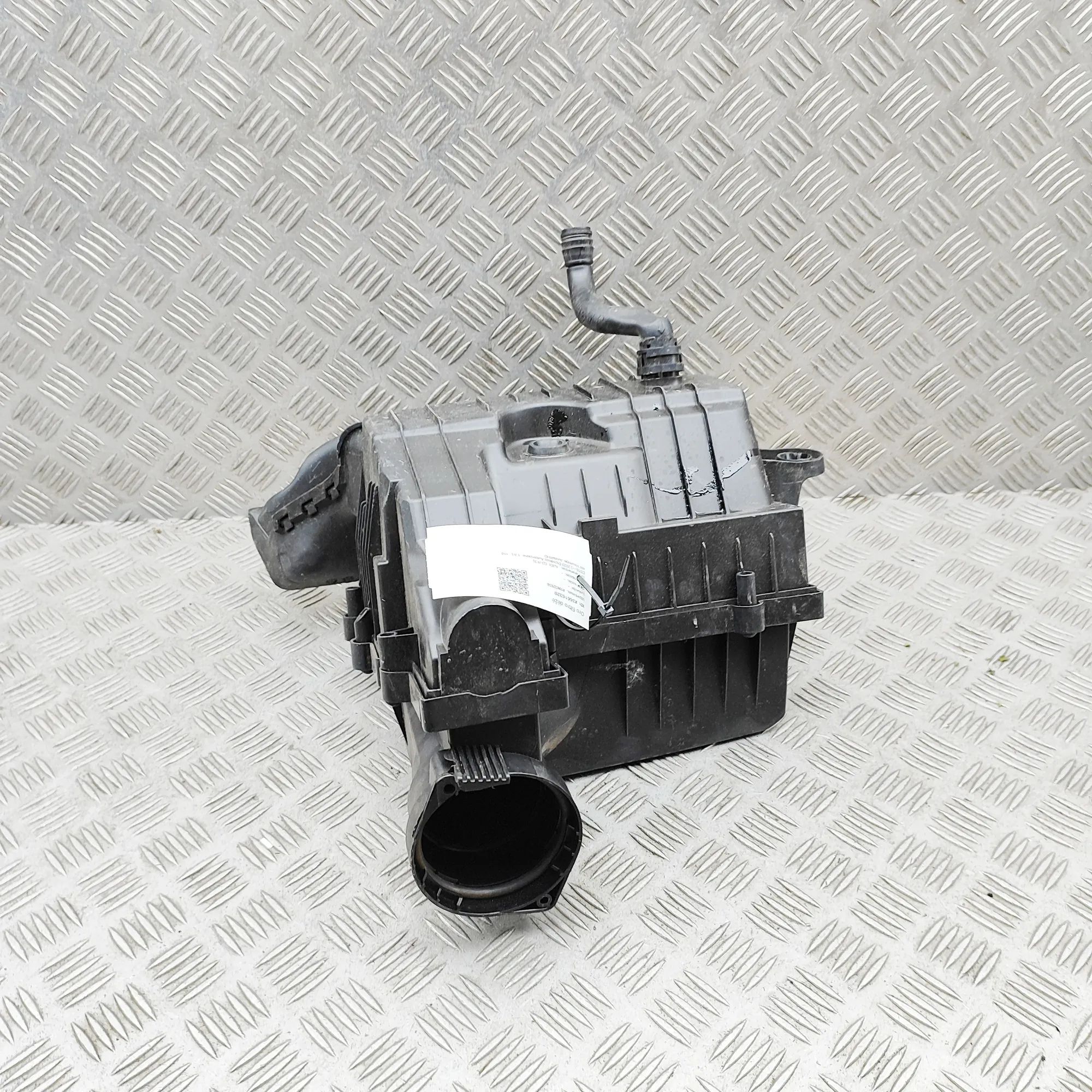 Audi Q3 (F3) Воздухоочиститель  Air Filter Box — AUDI Q3 (F3) (2018-...) — 5Q01...