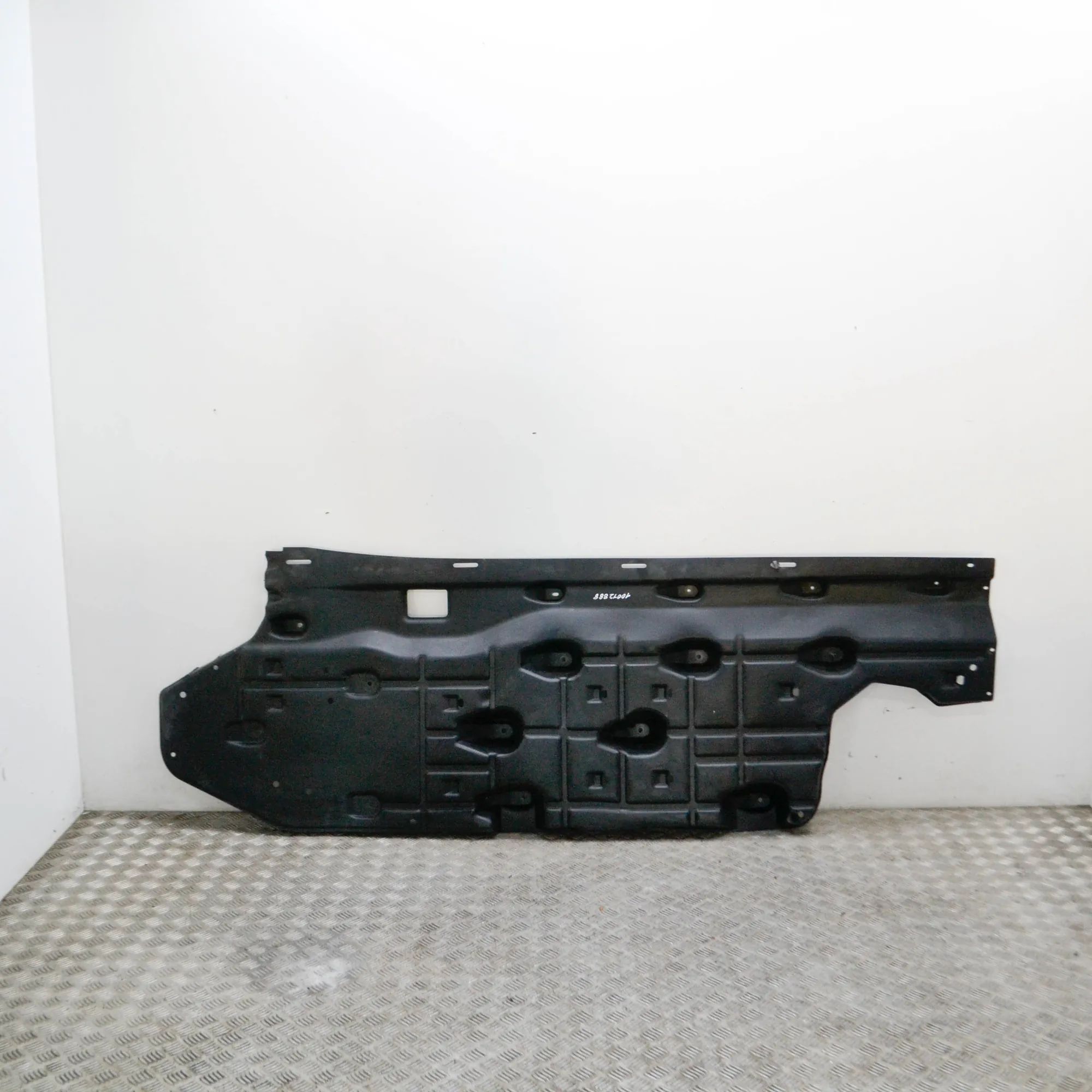 Maserati Levante Underbody cover — right Underbody cover — right — MASERATI LEVANTE (SUV...