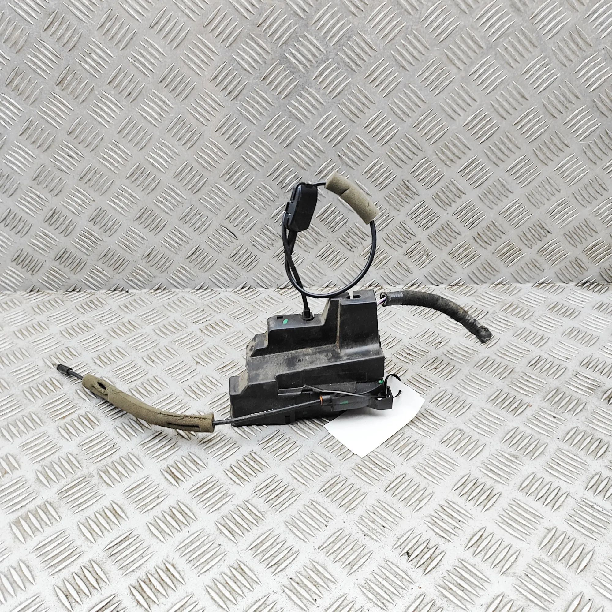 Renault Master Door lock — front right Door lock — front right — RENAULT MASTER (III M...