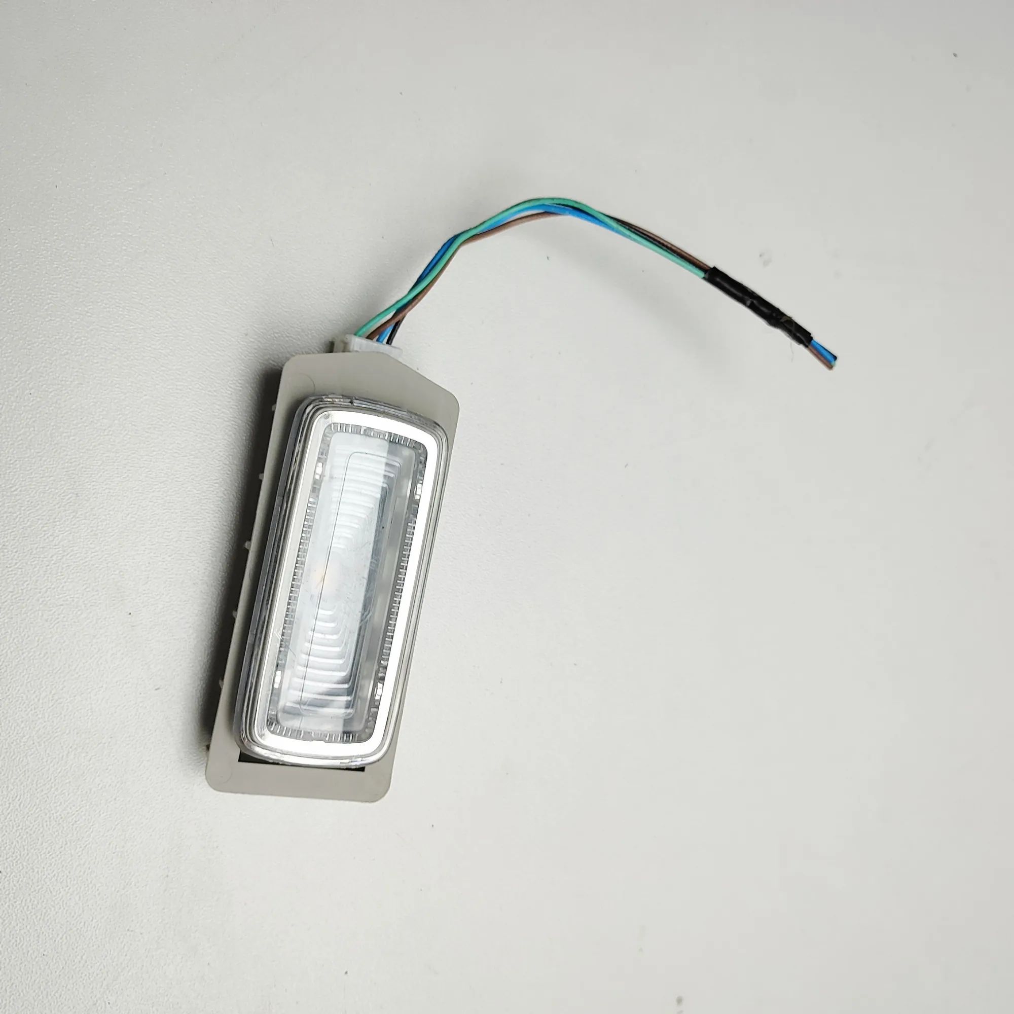 Nissan Ariya Interior light Interior light — NISSAN ARIYA (FE0) (2020-...) ...
