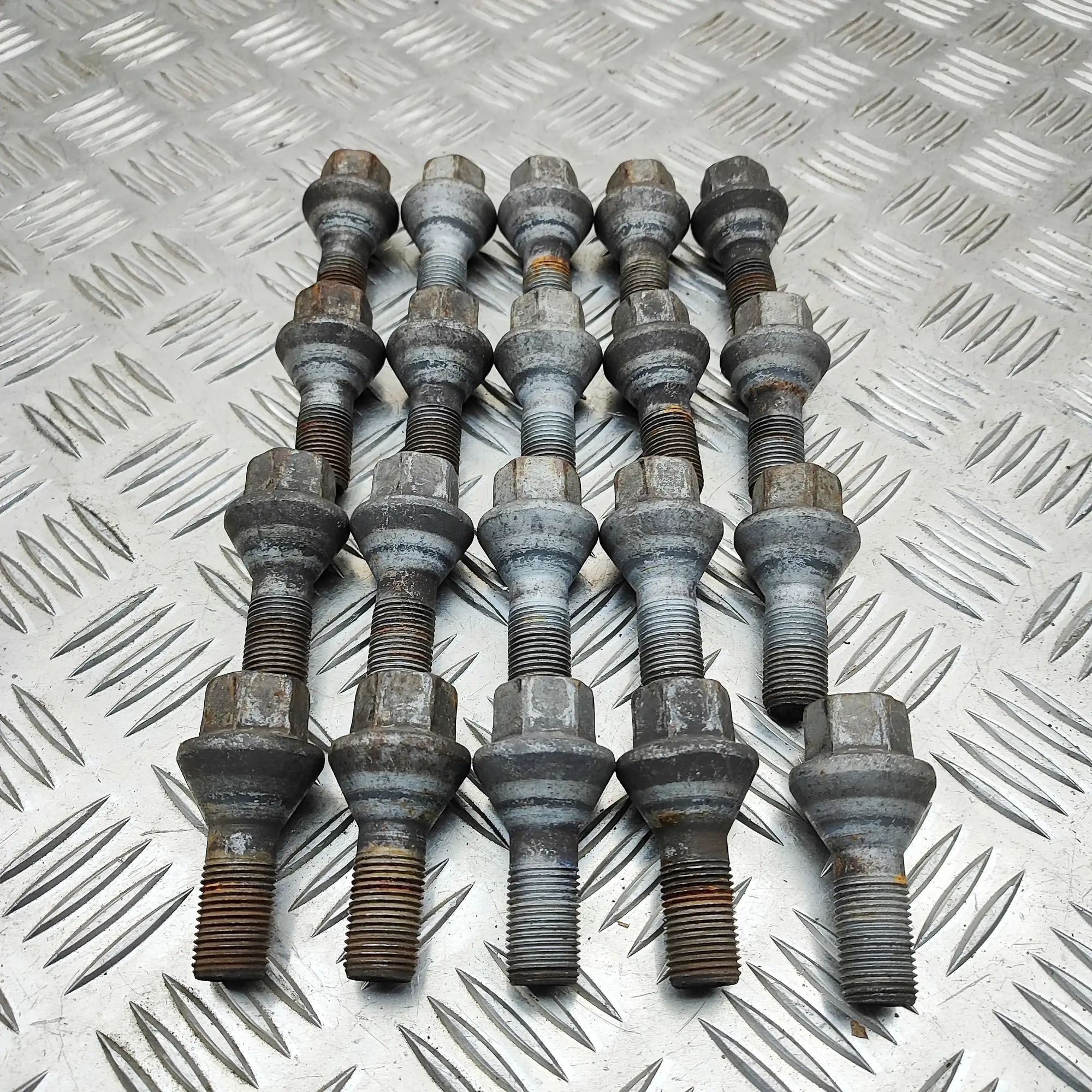 Peugeot Boxer Wheel Screws Kit Wheel Screws Kit — PEUGEOT BOXER (Minibus / pas...