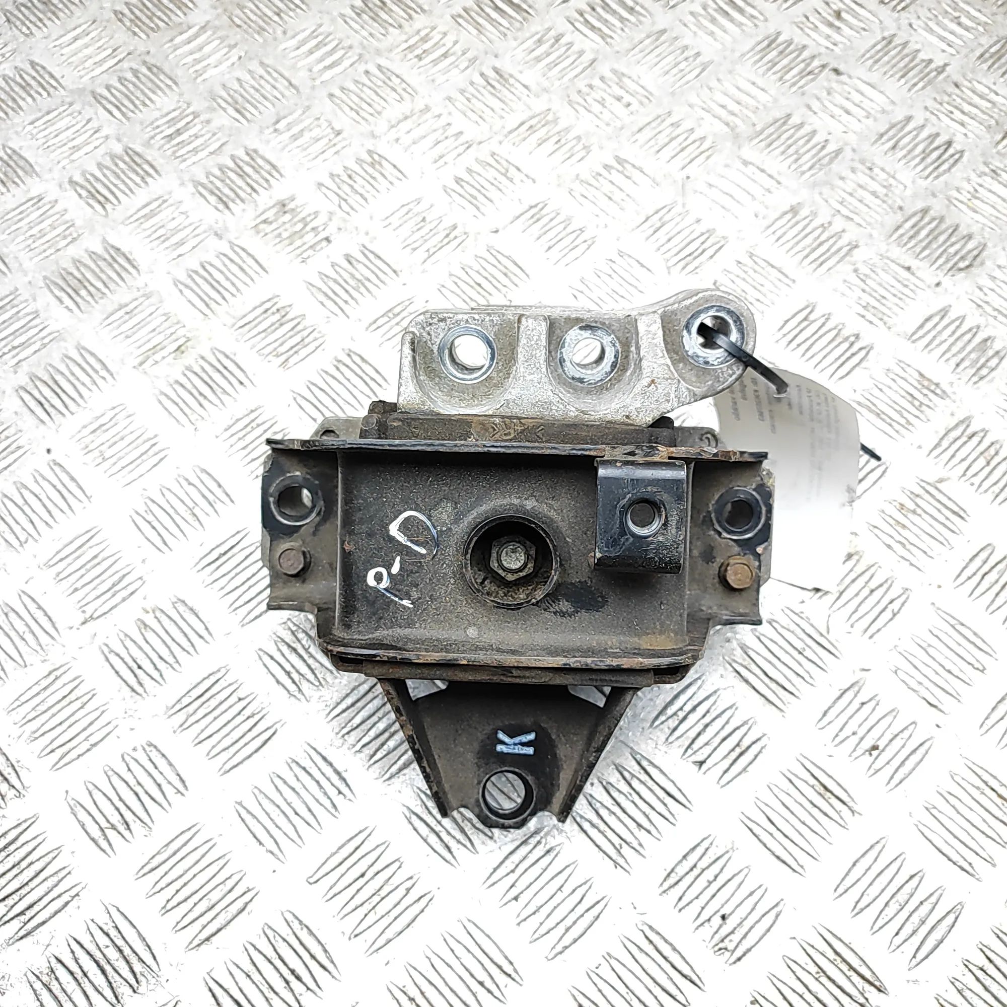 Mitsubishi Outlander Right Side Engine Mount Right Side Engine Mount — MITSUBISHI OUTLANDER ...