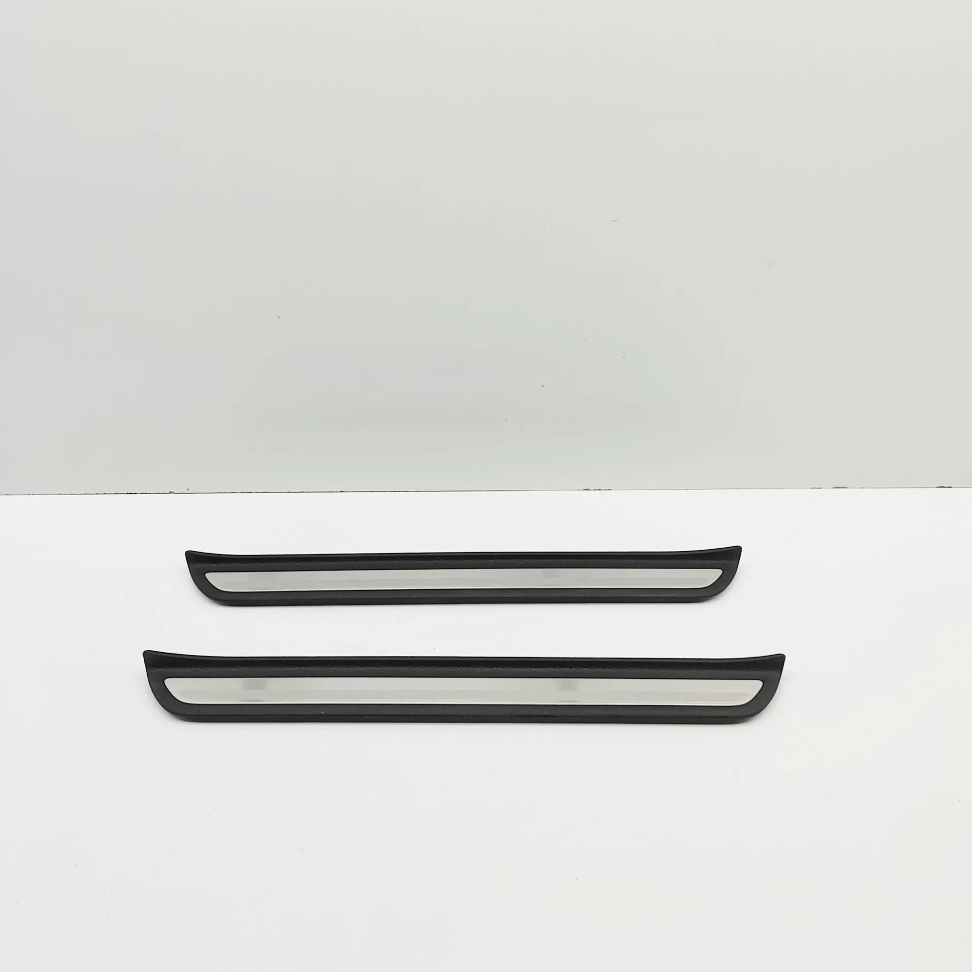Kia Ceed (CD) Door Sill Trim Kit Door Sill Trim Kit — KIA XCEED (CD) (2020-...) ...