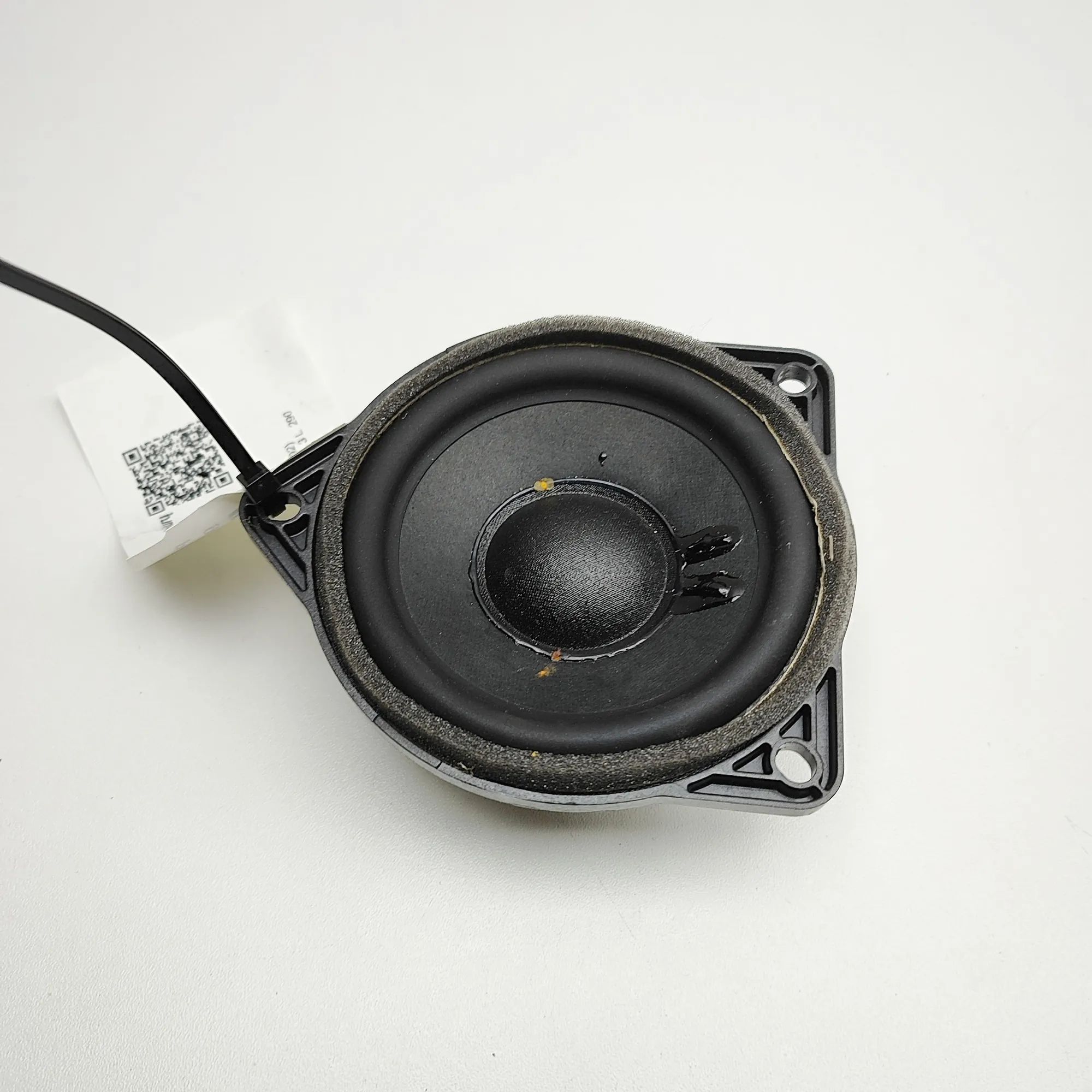 Porsche 911 (992) Front Right Door Speaker Front Right Door Speaker — PORSCHE 911 (992) (2...