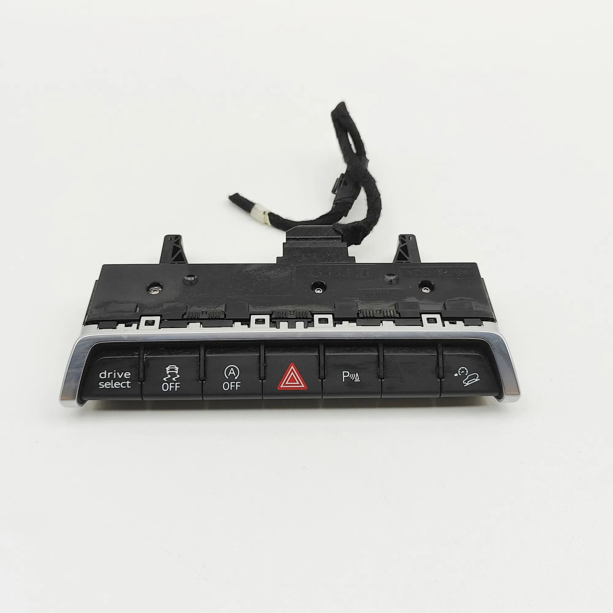 Audi Q3 (F3) Button Switch Panel Button Switch Panel — AUDI Q3 (Sportback F3N) (...