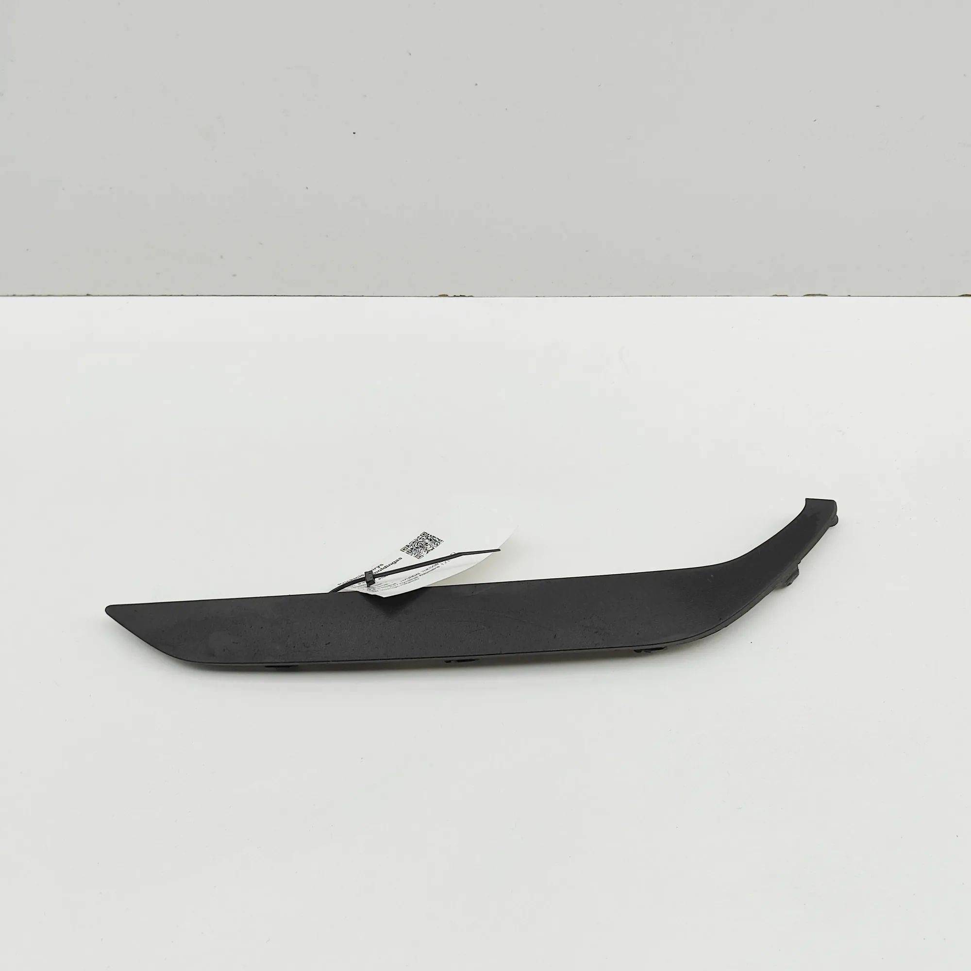 Hyundai Tucson Bumper moulding — front left Bumper moulding — front left — HYUNDAI TUCSON (...