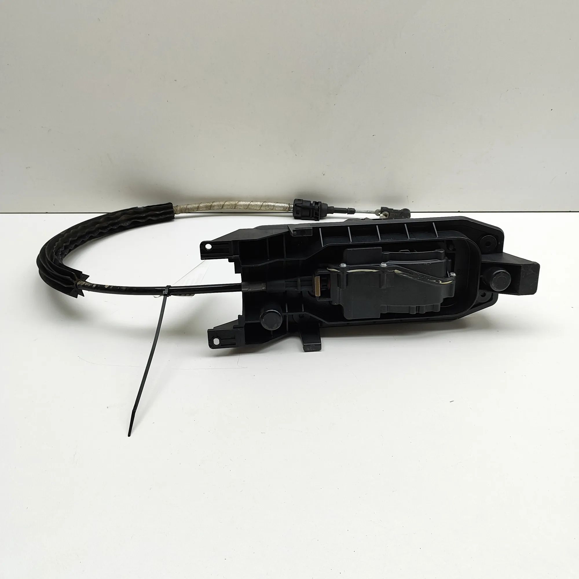 Audi Q3 (8U) Gear Shifting Mechanism Gear Shifting Mechanism — AUDI Q3 (8U) (2011-20...