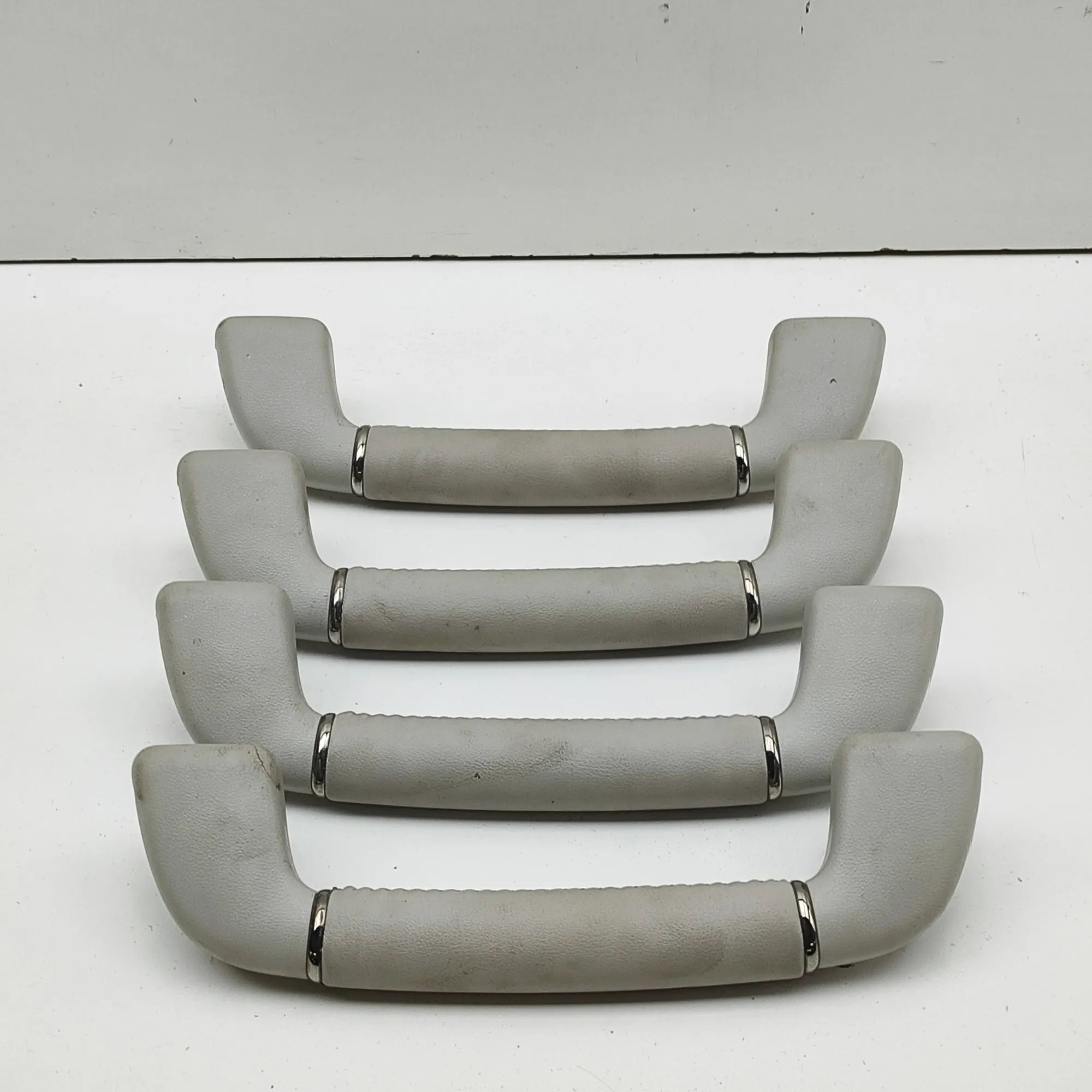 Lexus LS Interior roof handle set Interior roof handle set — LEXUS LS (_F4_) (200...