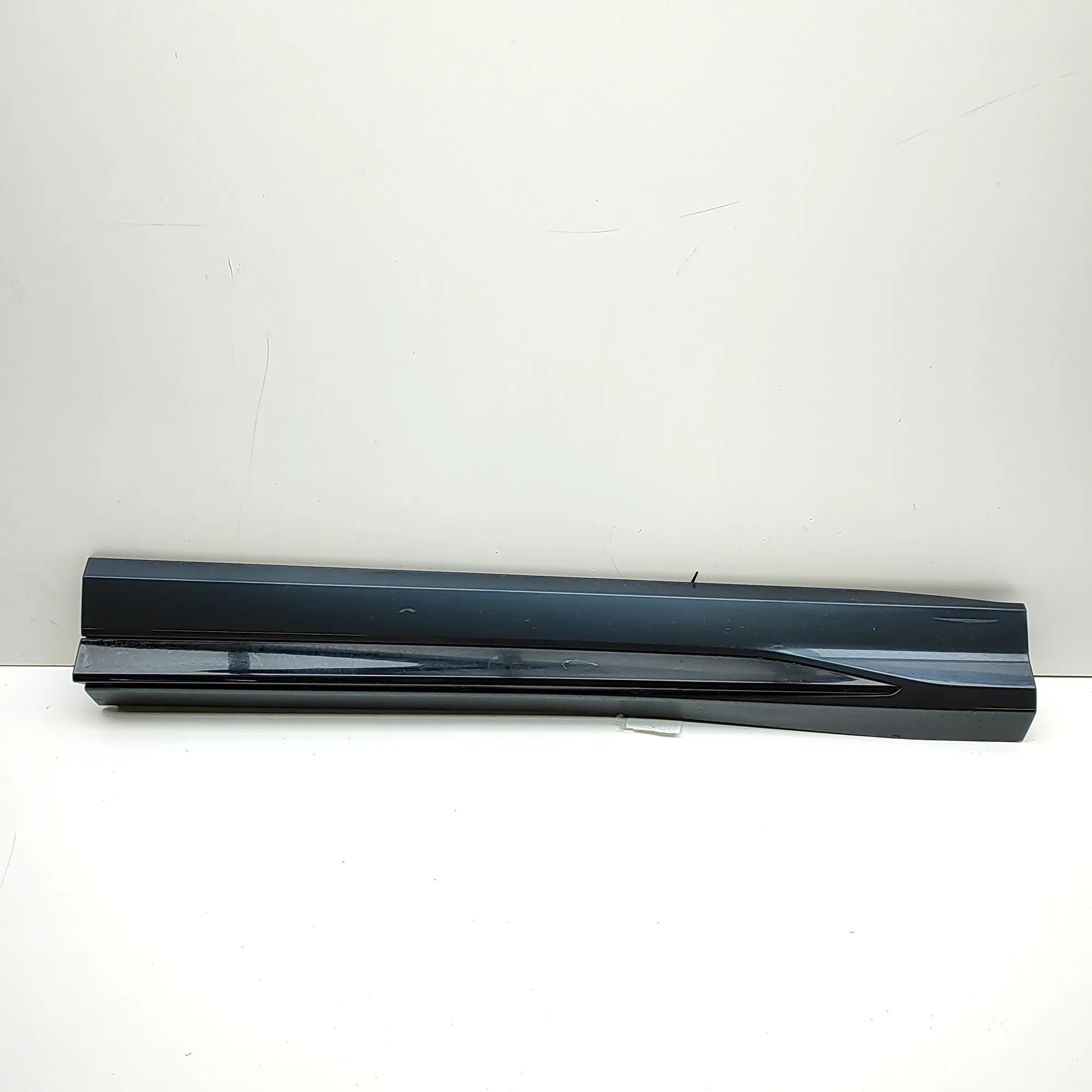 Audi Q3 (F3) Front Right Door Lower Molding Front Right Door Lower Molding — AUDI Q3 (F3) (...