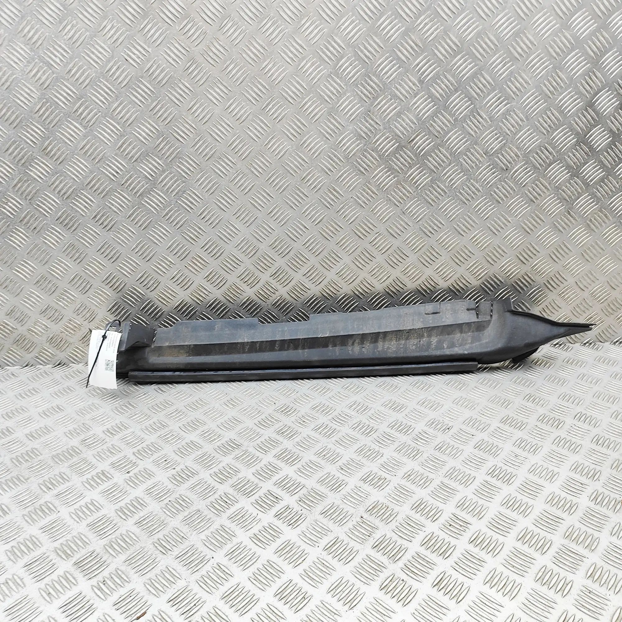 Toyota Land Cruiser 150 Plastic fender panel — front right Plastic fender panel — front right — TOYOTA LAN...