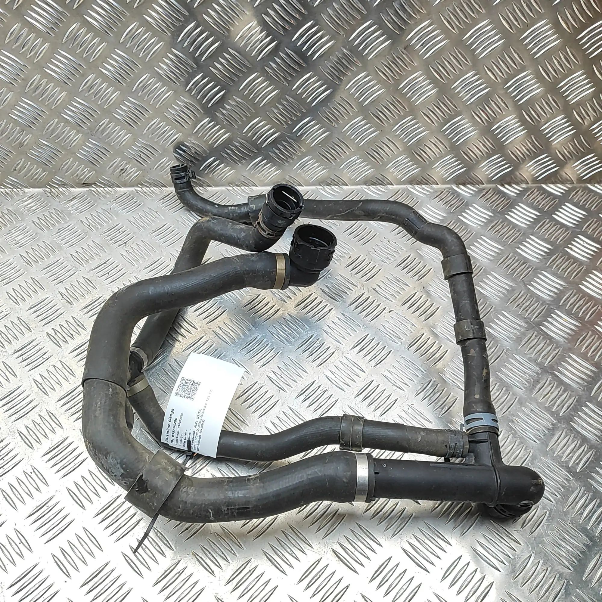 Audi Q3 (F3) Шланг системы охлаждения Coolant hose — AUDI Q3 (F3) (2018-...) — 5QF122...