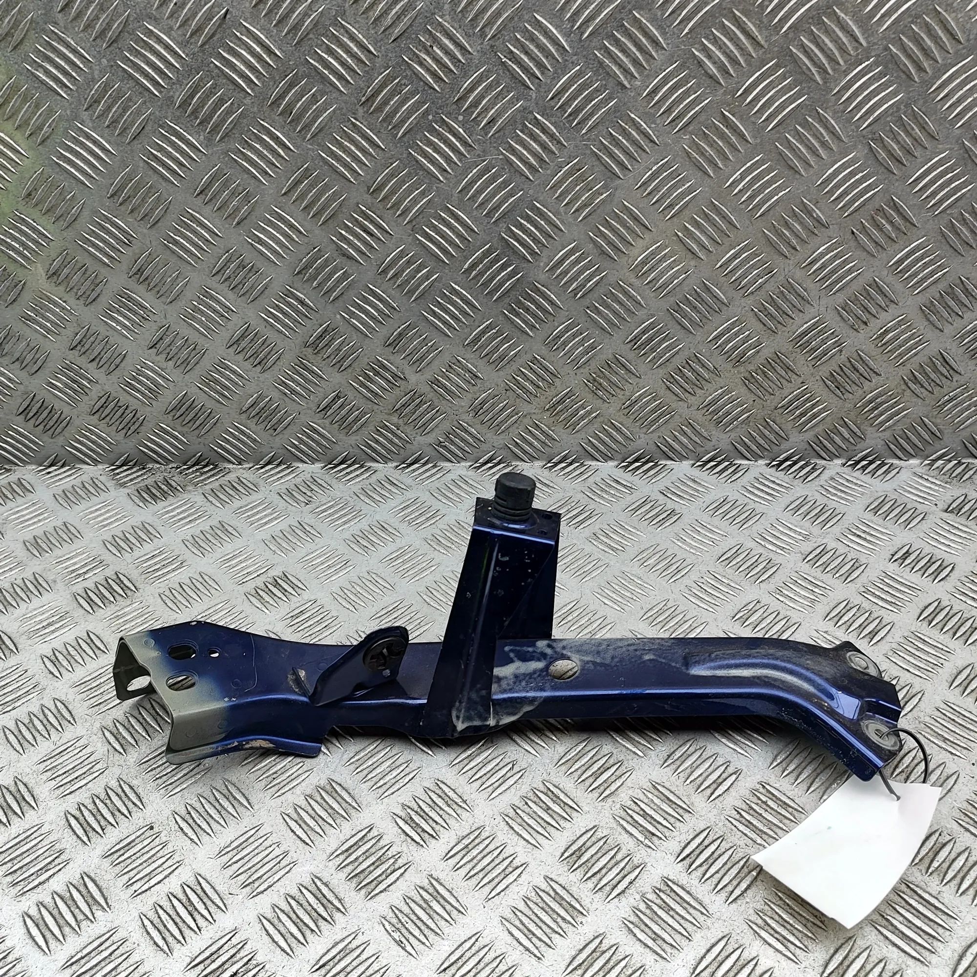 Nissan Ariya Bracket Bracket — NISSAN ARIYA (FE0) (2020-...) — 62521...