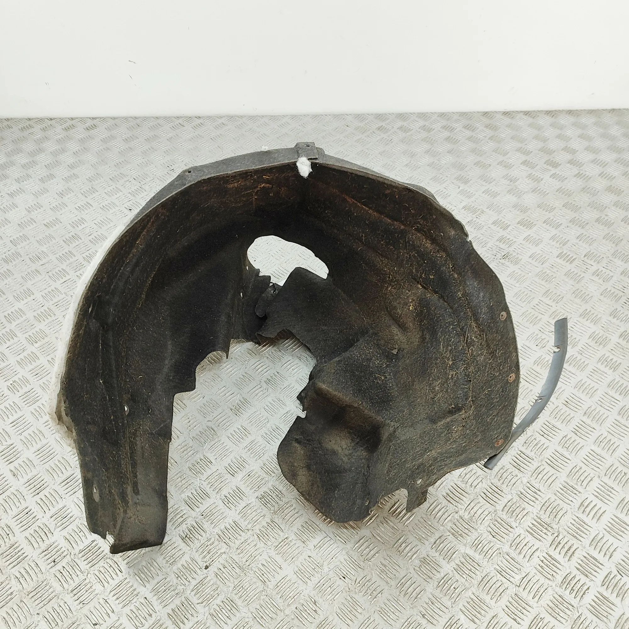 Alfa-Romeo Giulia (952) Rear Left Arch Liner Rear Left Arch Liner — ALFA ROMEO GIULIA (952_)...