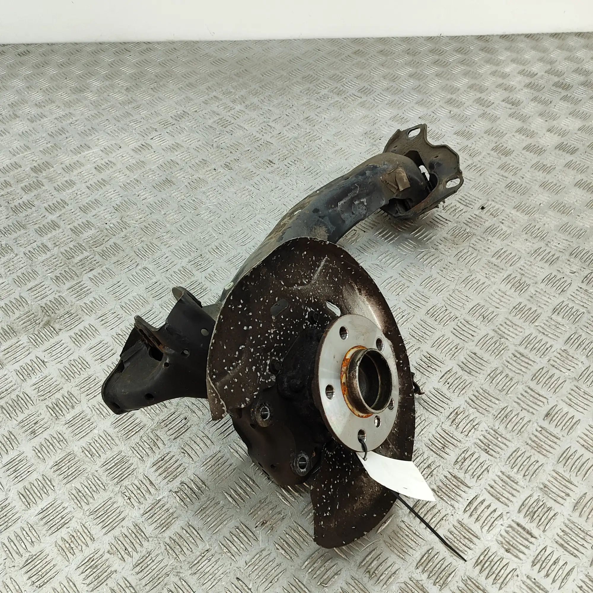 BMW X2 (F39) Rear Left Wheel Hub Spindle Rear Left Wheel Hub Spindle — BMW X2 (F39) (201...
