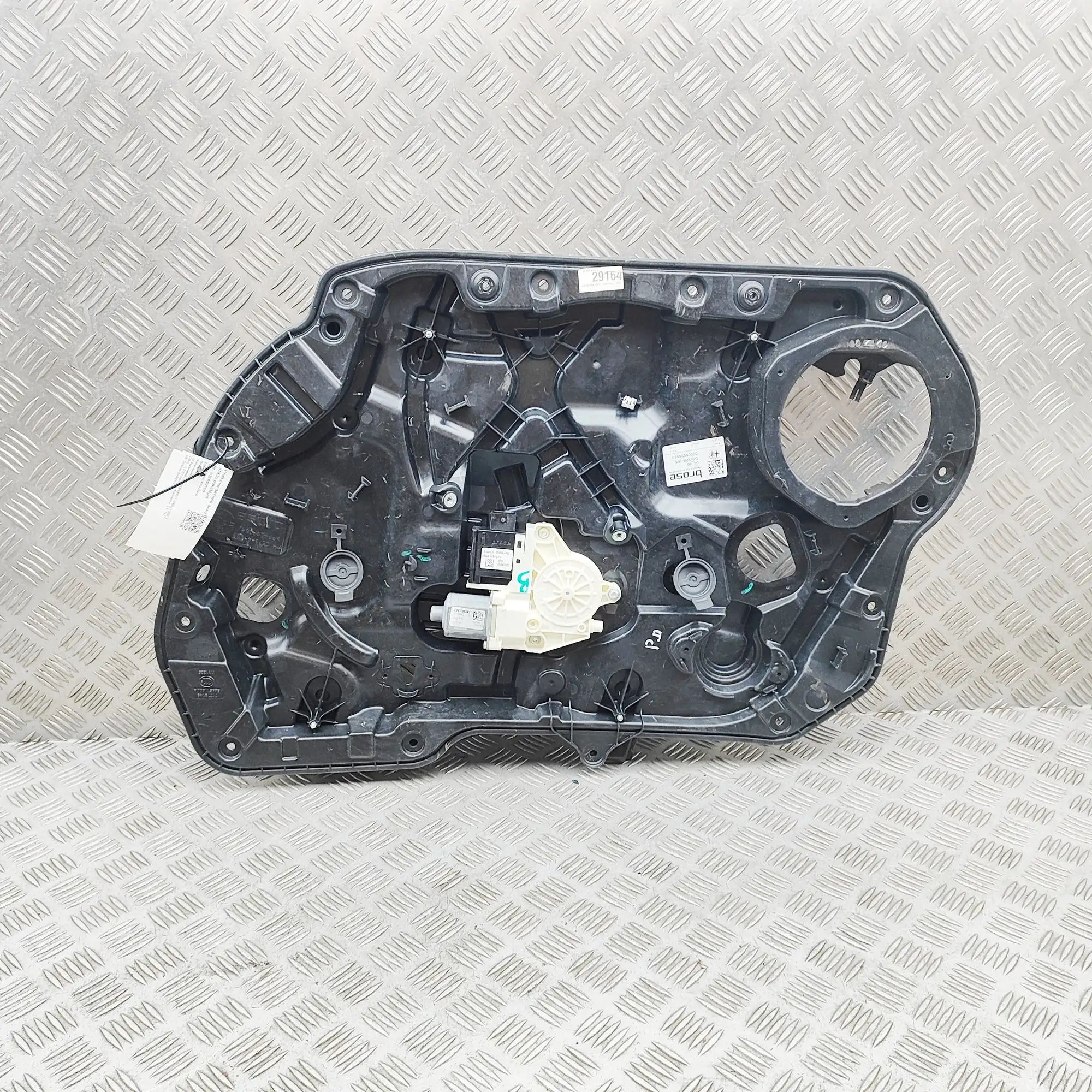 Alfa-Romeo Giulia (952) Front Right Door Window Regulator Front Right Door Window Regulator — ALFA ROMEO ...