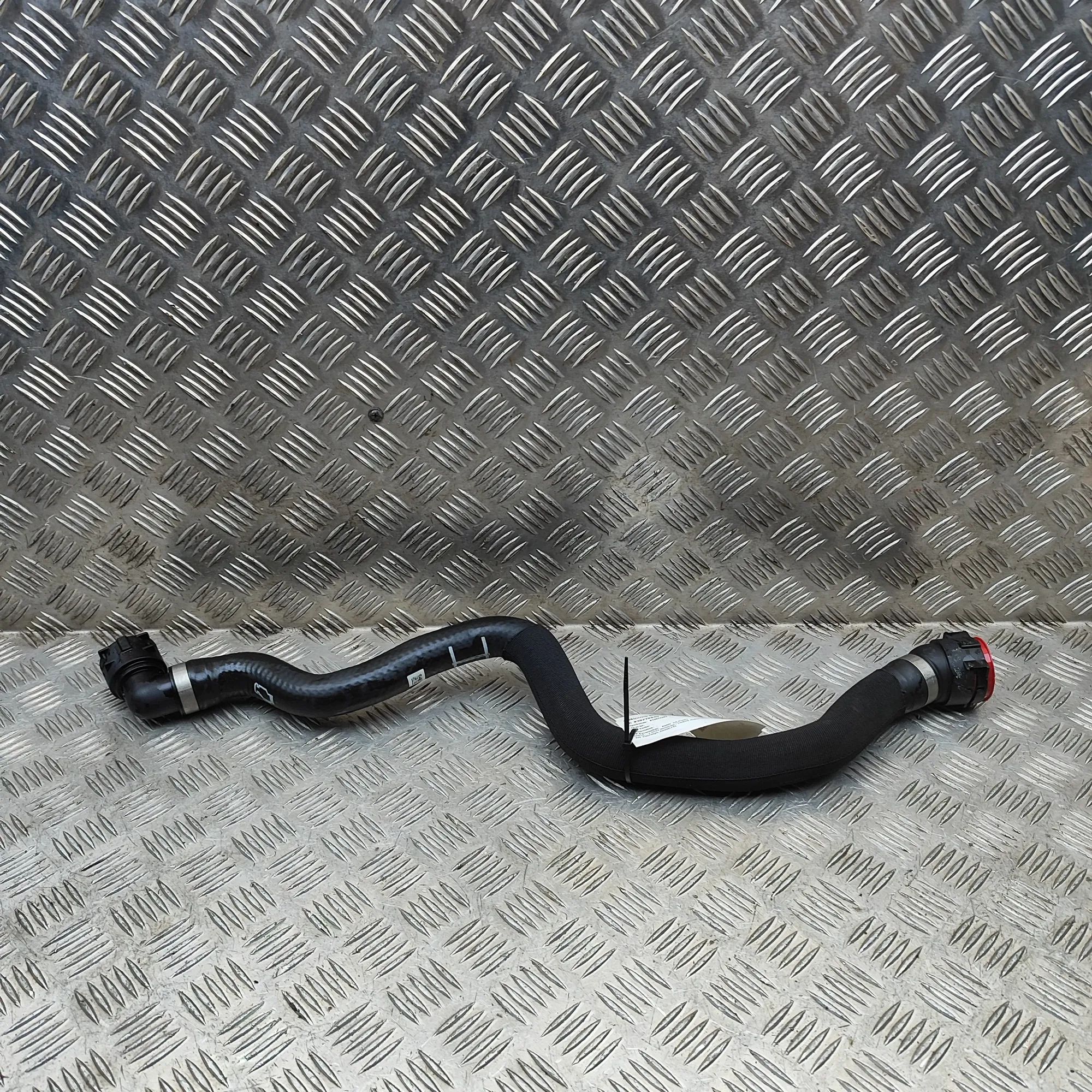 BMW X5 (G05) Jäähdytysnesteletku Coolant hose — BMW X5 (G05) (2018-...) — 5A8CB4...
