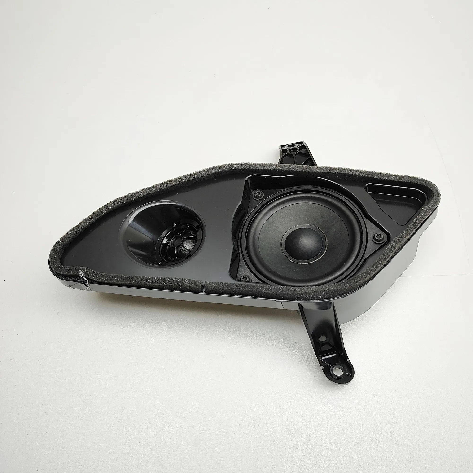 BMW X5 (G05) Parcel shelf speaker Parcel shelf speaker — BMW X5 (G05) (2018-...) ...