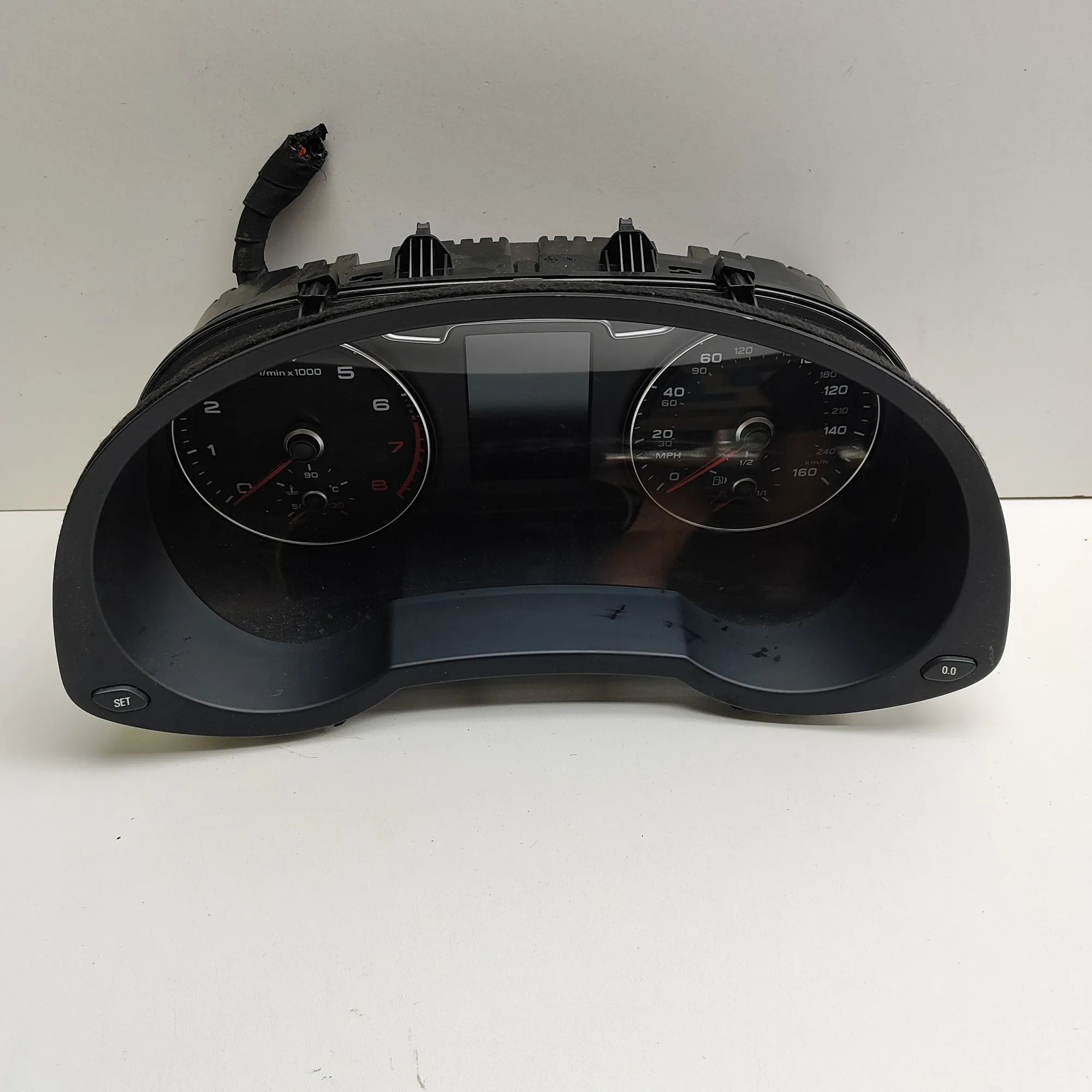 Audi Q3 (8U) Instrument Cluster Speedometer Instrument Cluster Speedometer — AUDI Q3 (8U) (...