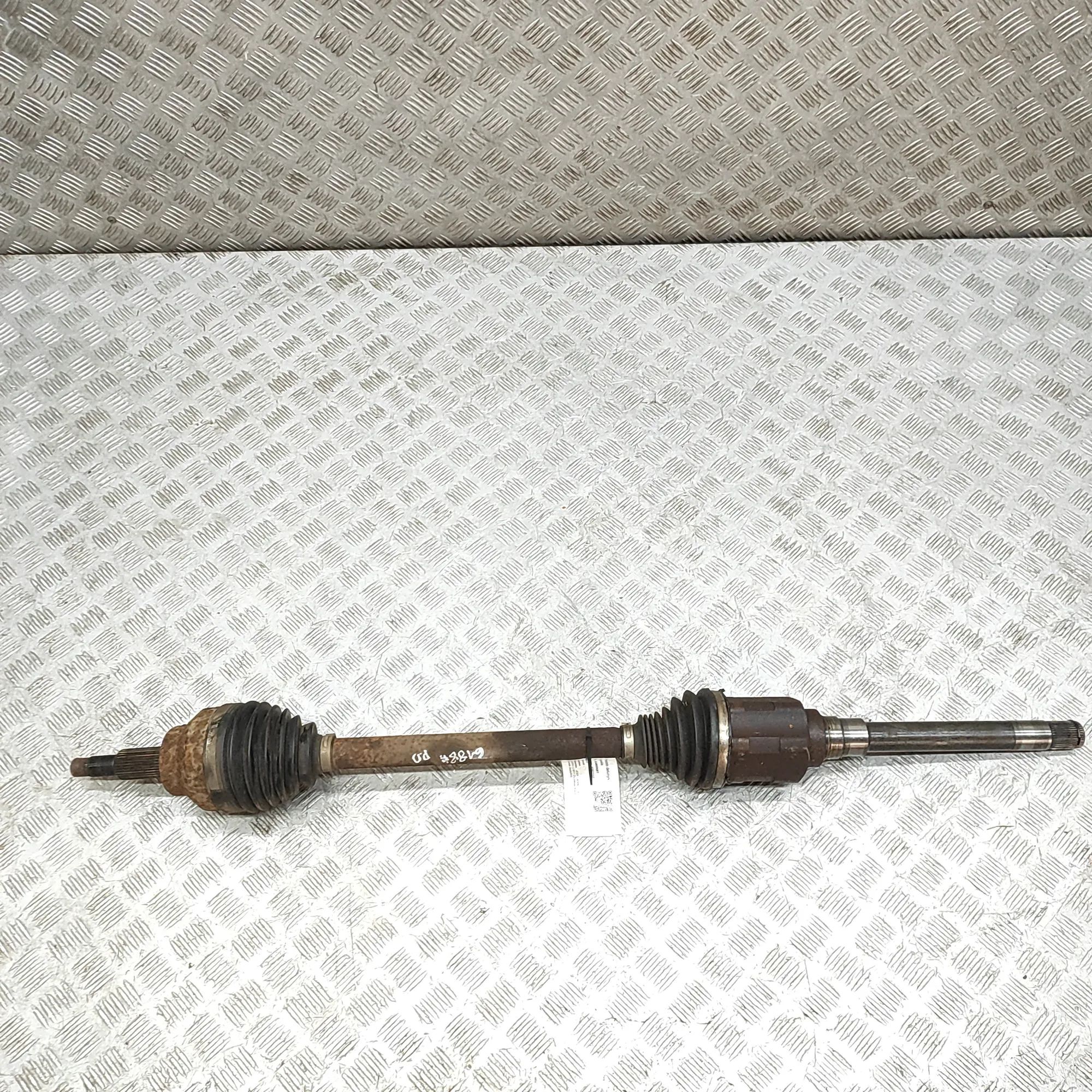 Jeep Grand Cherokee (WK) Front Right Driveshaft Front Right Driveshaft — JEEP GRAND CHEROKEE (I...