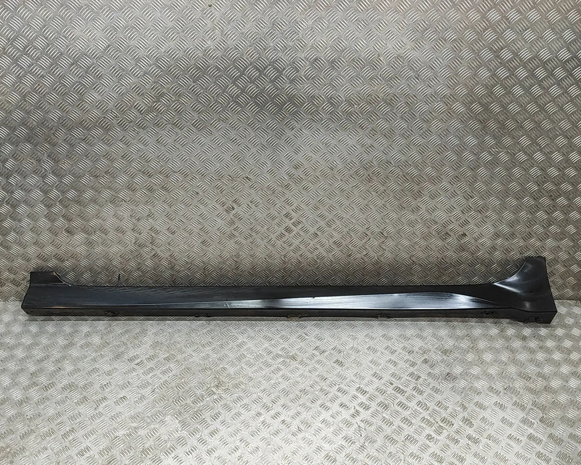 Nissan Leaf Left Side Plastic Sideskirt Cover Left Side Plastic Sideskirt Cover — NISSAN LEAF...