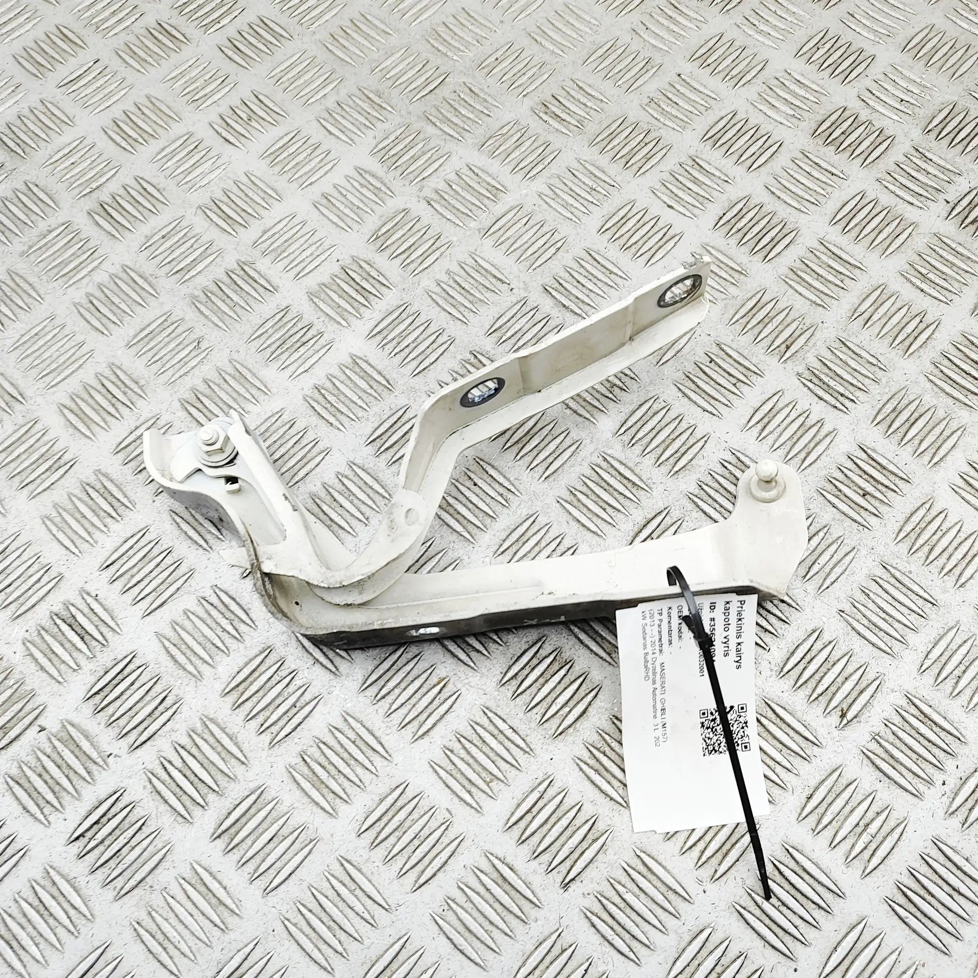 Maserati Ghibli Bonnet hinge — front left Bonnet hinge — front left — MASERATI GHIBLI (M1...