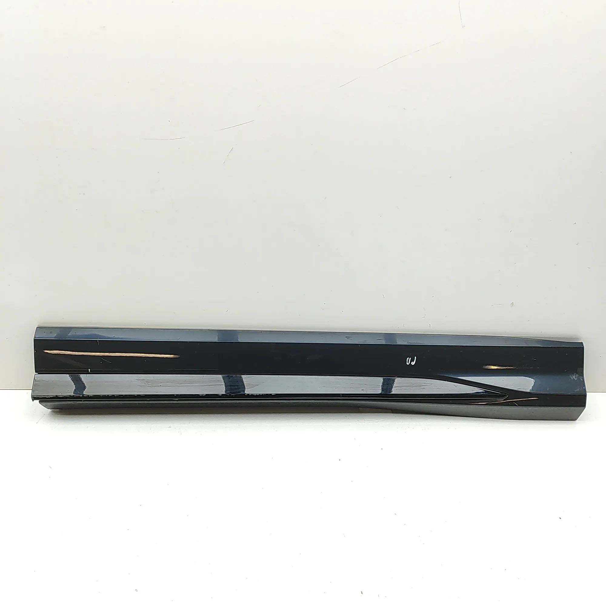 Audi Q3 (F3) Front Right Door Lower Molding Front Right Door Lower Molding — AUDI Q3 (F3) (...