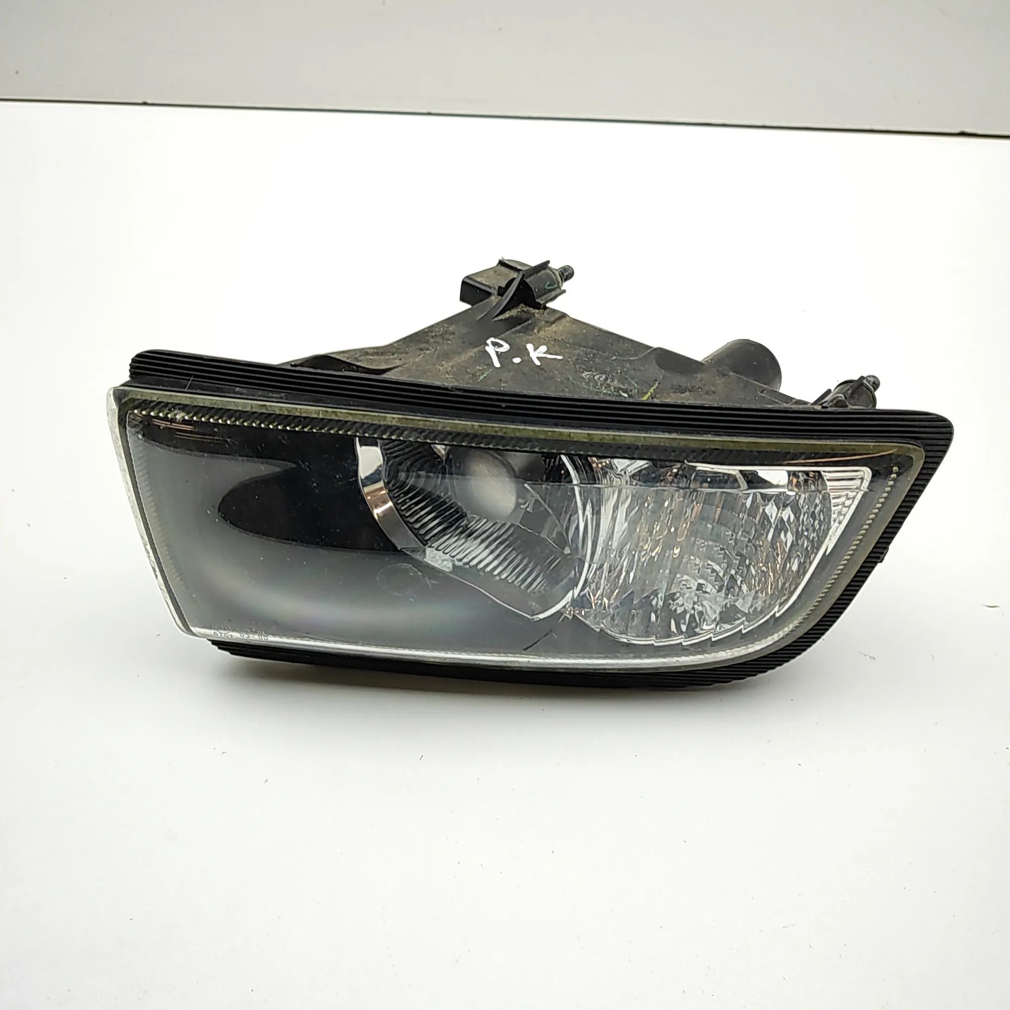 Isuzu D-Max Front Left Fog Light Front Left Fog Light — ISUZU D-MAX (II TFR, TFS...