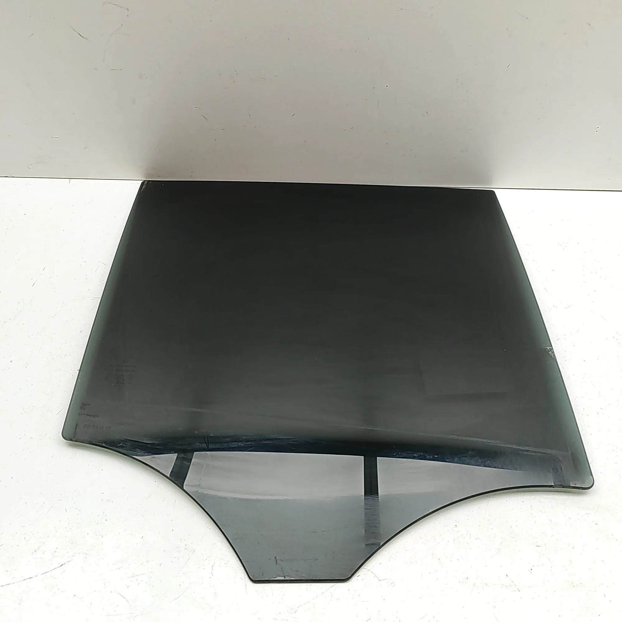 Mercedes-Benz ML / GLE (W166) Right rear door window Right rear door window — MERCEDES BENZ GLE (W16...