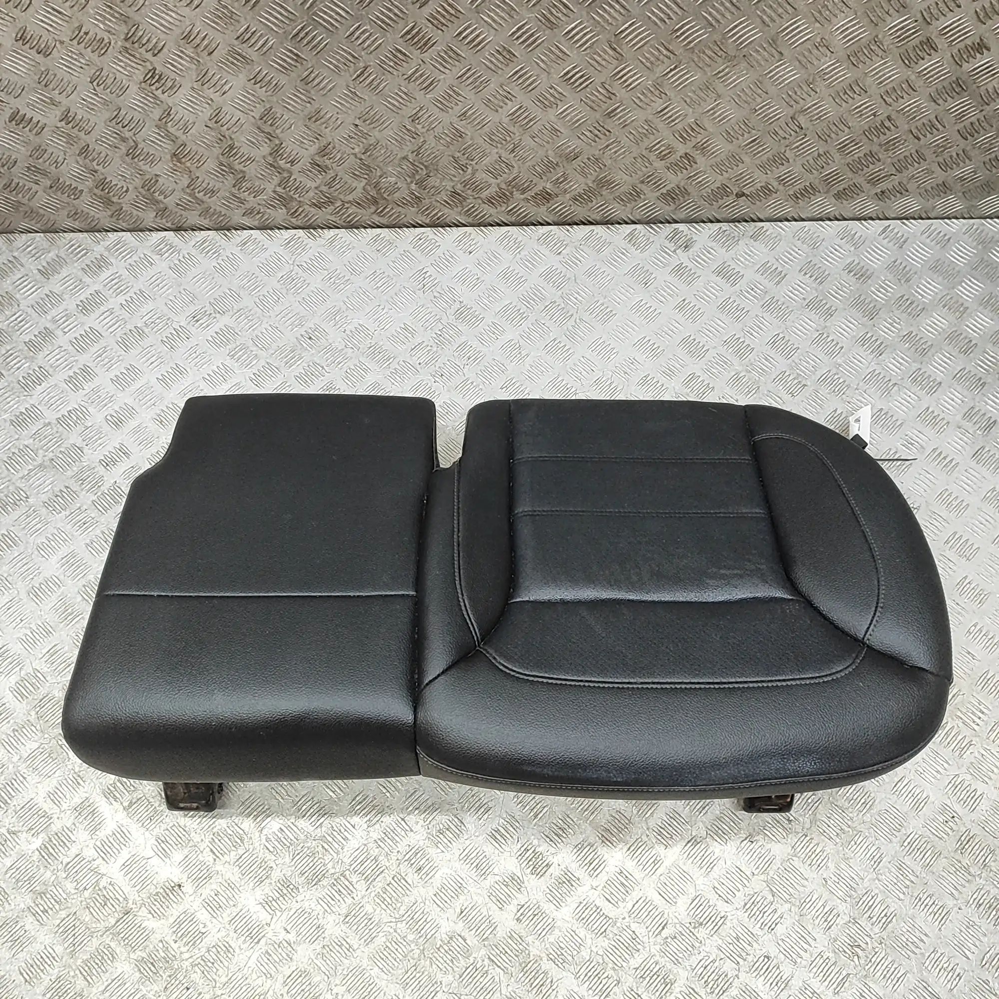 Mercedes-Benz ML / GLE (W166) Rear seat Rear seat — MERCEDES BENZ GLE (W166) (2015-...)...