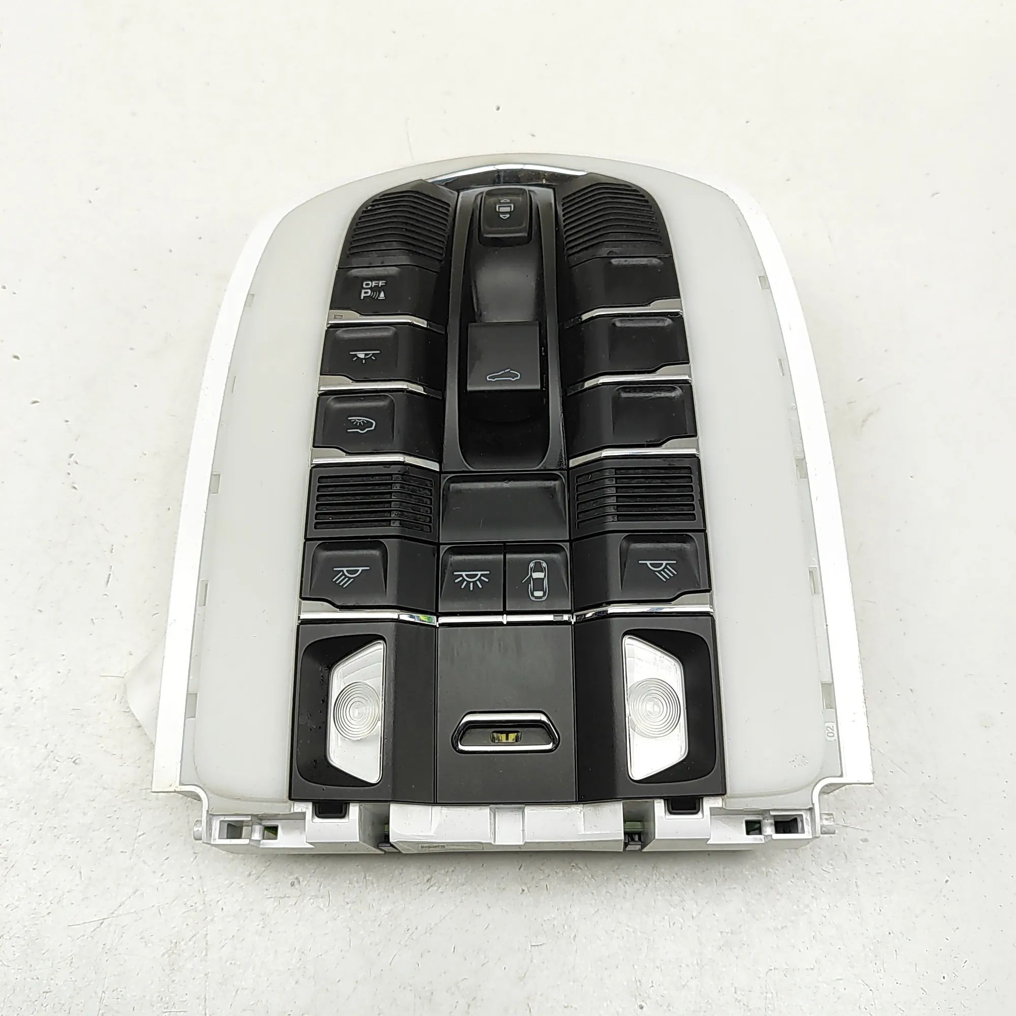 Porsche Macan Interior light Interior light — PORSCHE MACAN (DKN) (2019-...)...