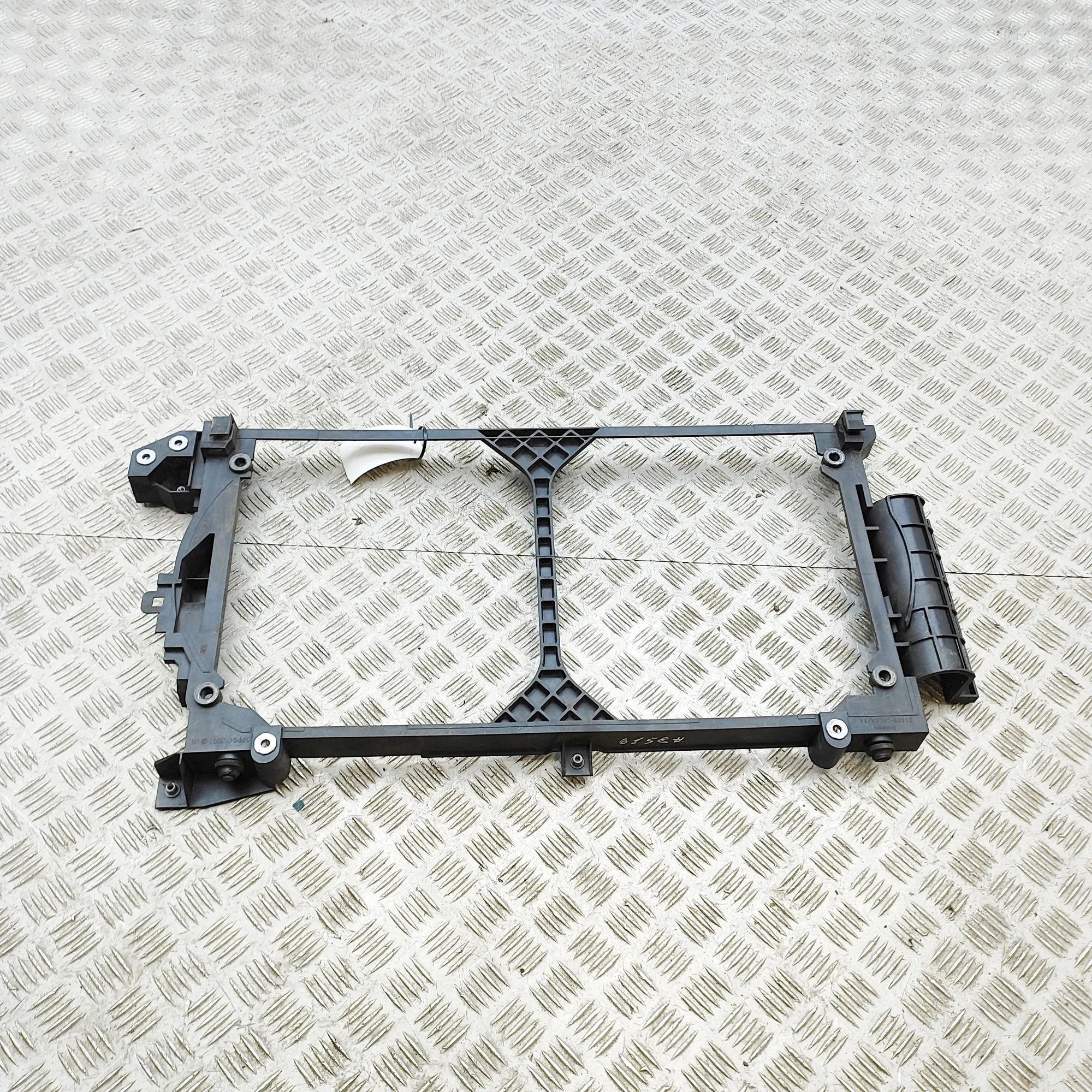 Nissan Leaf Radiator Holder Radiator Holder — NISSAN LEAF (ZE1) (2017-...) ...