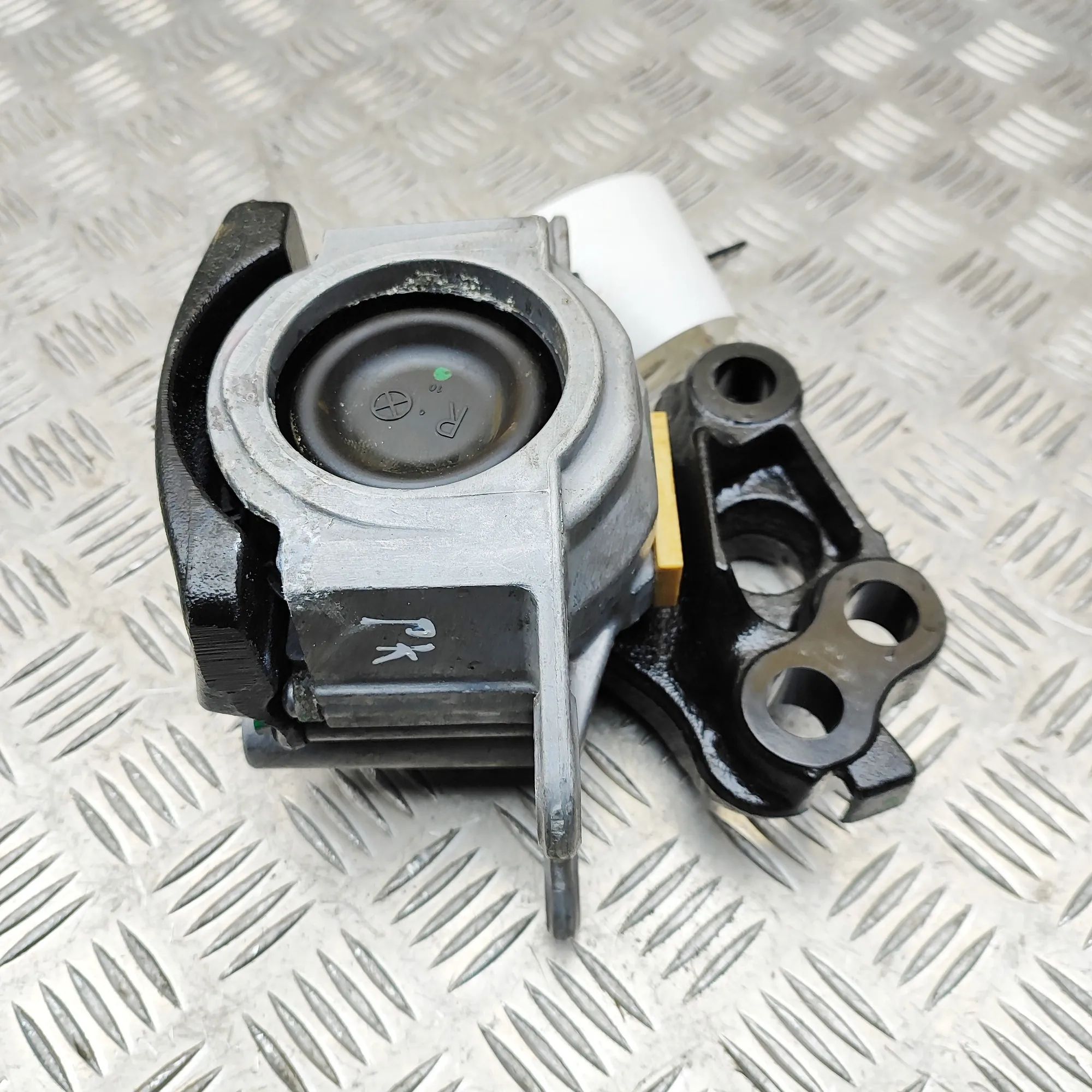 Land Rover Range Rover Evoque Left Side Engine Mount Left Side Engine Mount — LAND ROVER RANGE ROVER...