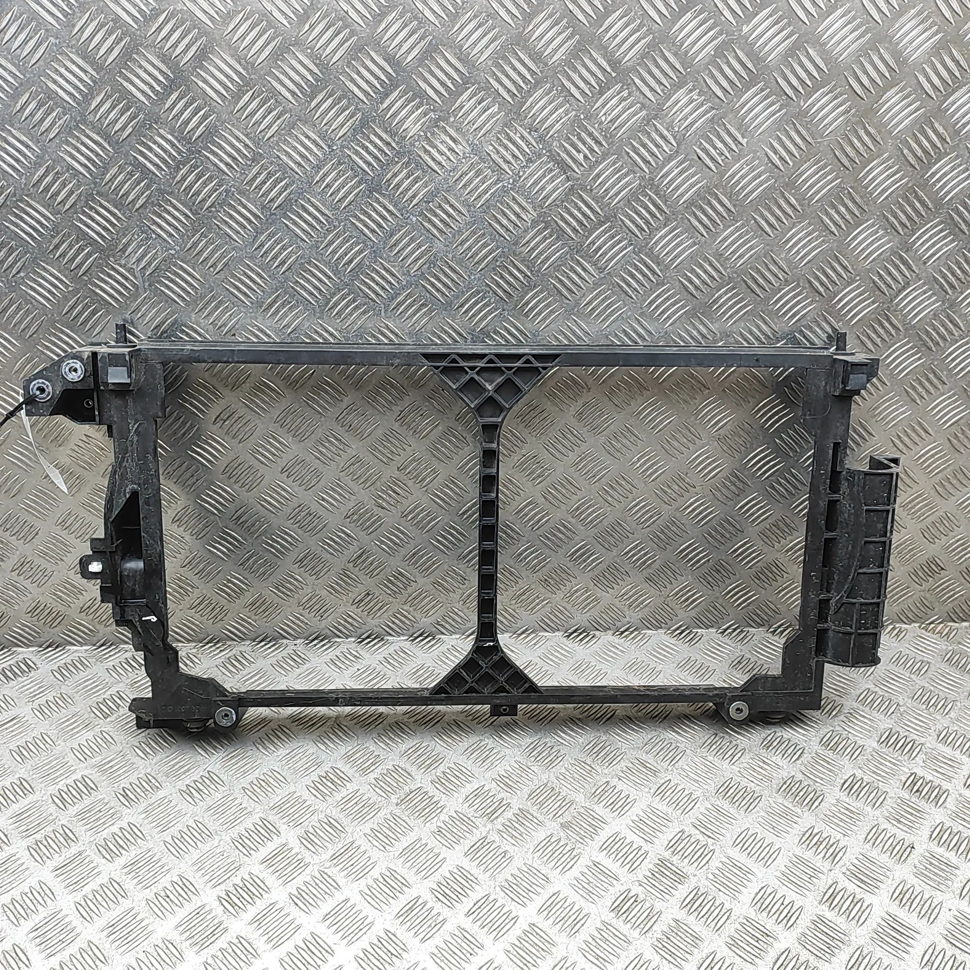 Nissan Leaf Radiator Holder Radiator Holder — NISSAN LEAF (ZE1) (2017-...) ...